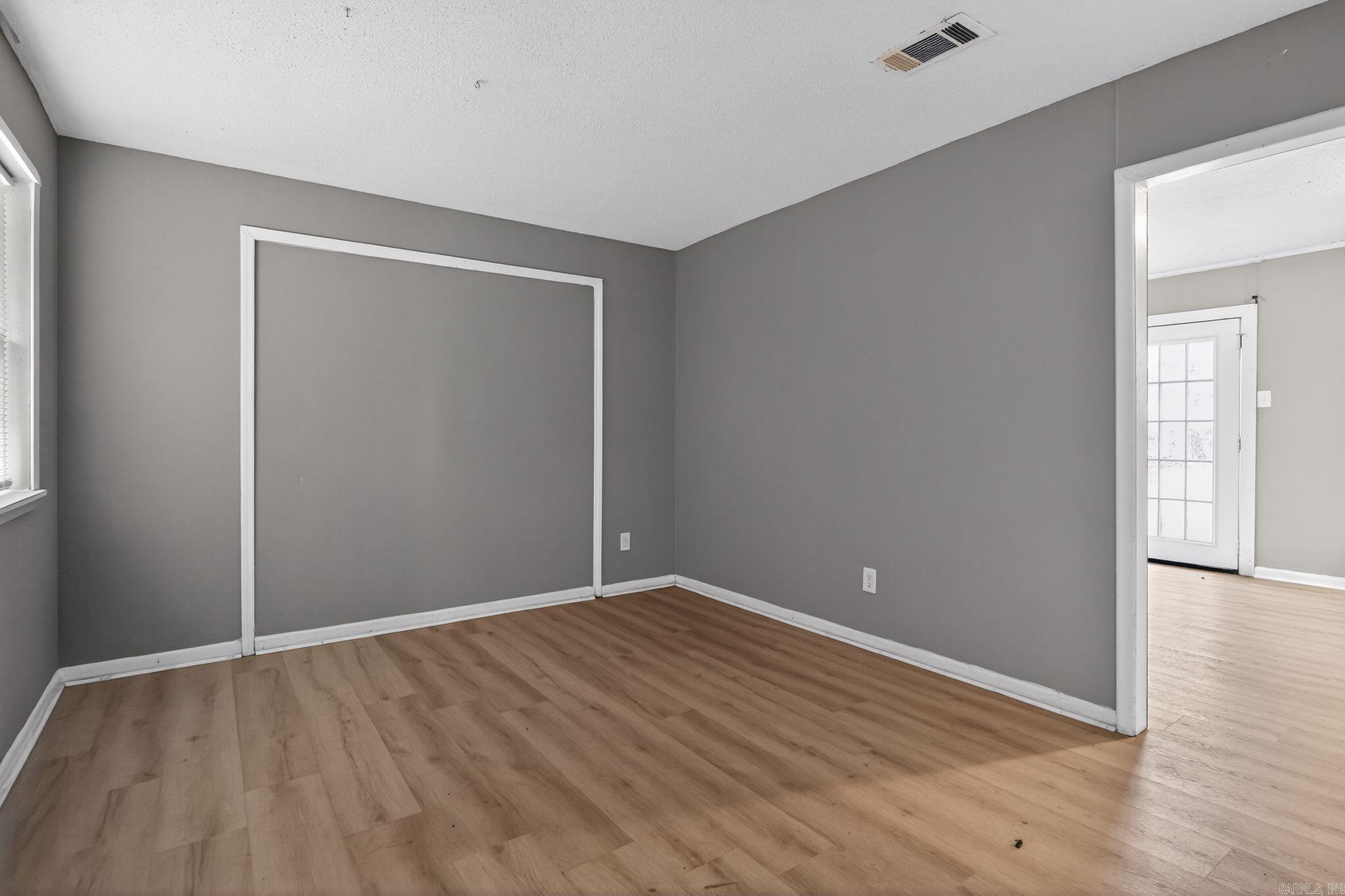 3521 Pinewood Loop Property Photo 6