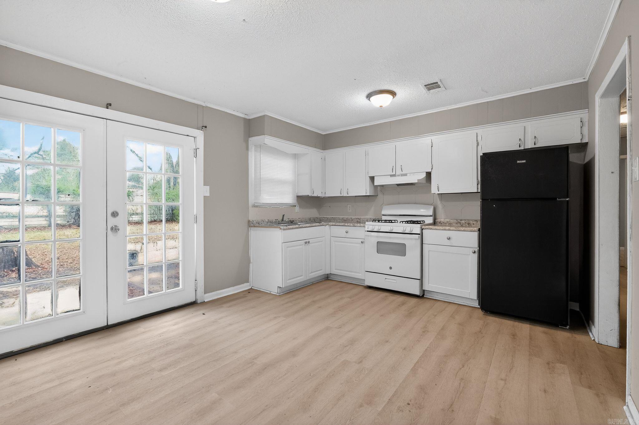 3521 Pinewood Loop Property Photo 9
