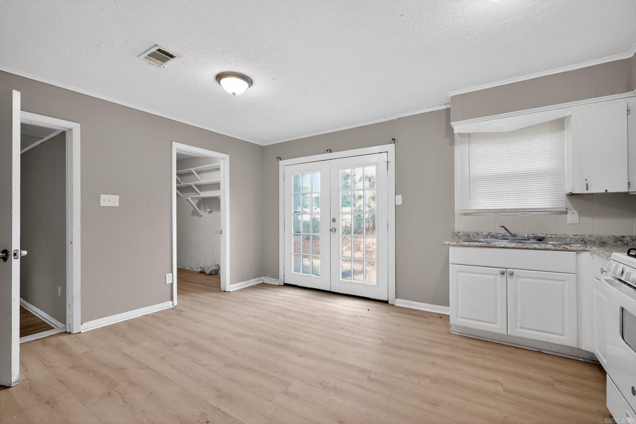 3521 Pinewood Loop Property Photo 11