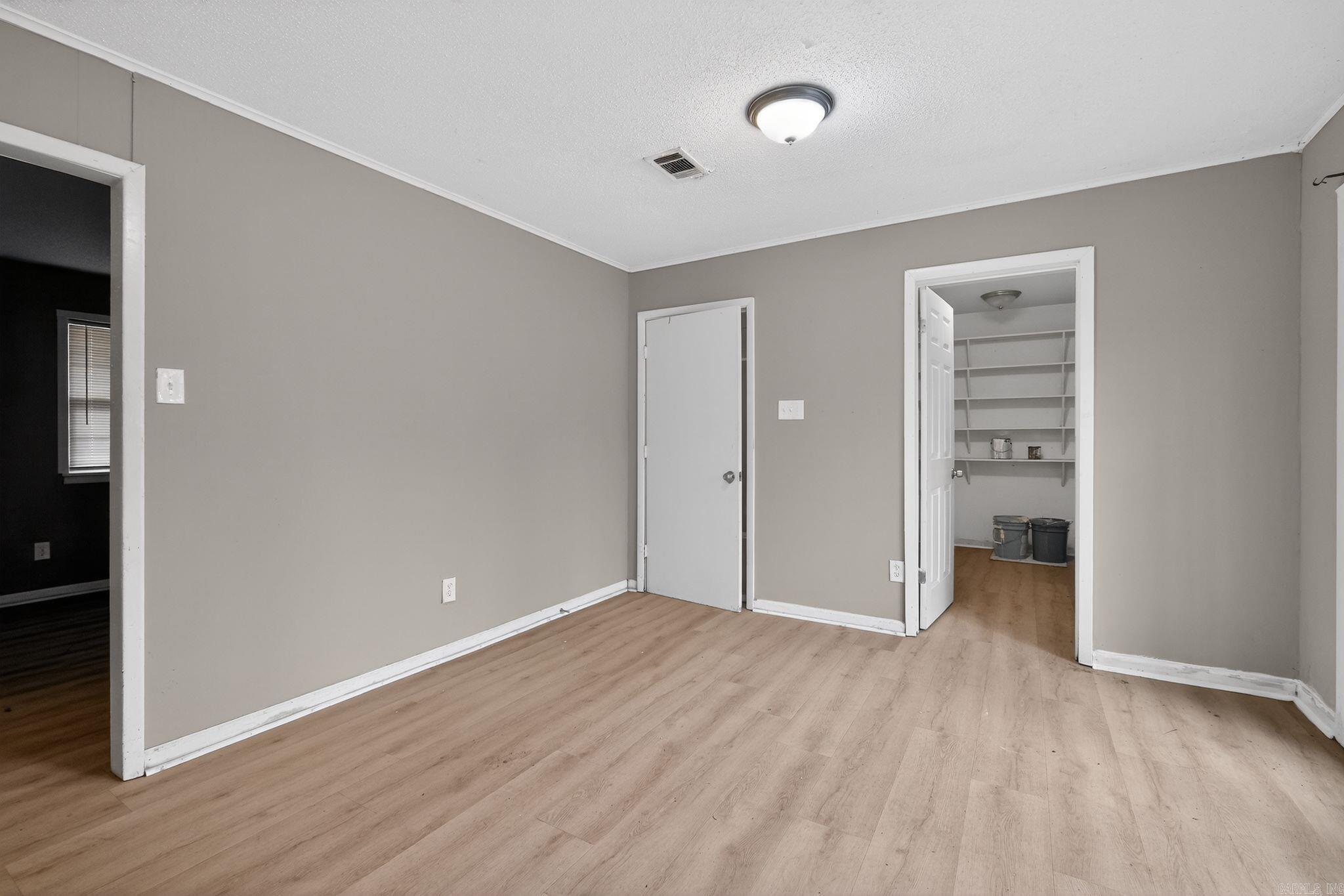 3521 Pinewood Loop Property Photo 12