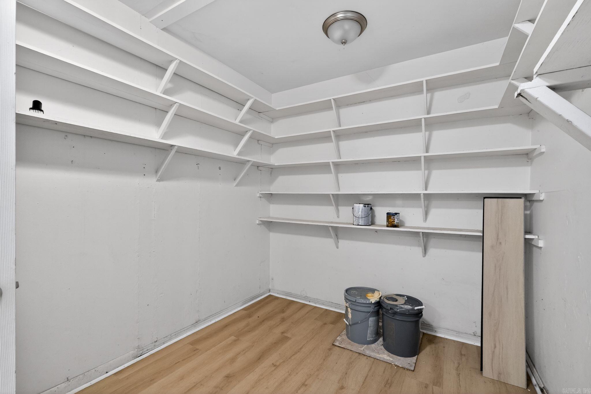 3521 Pinewood Loop Property Photo 13