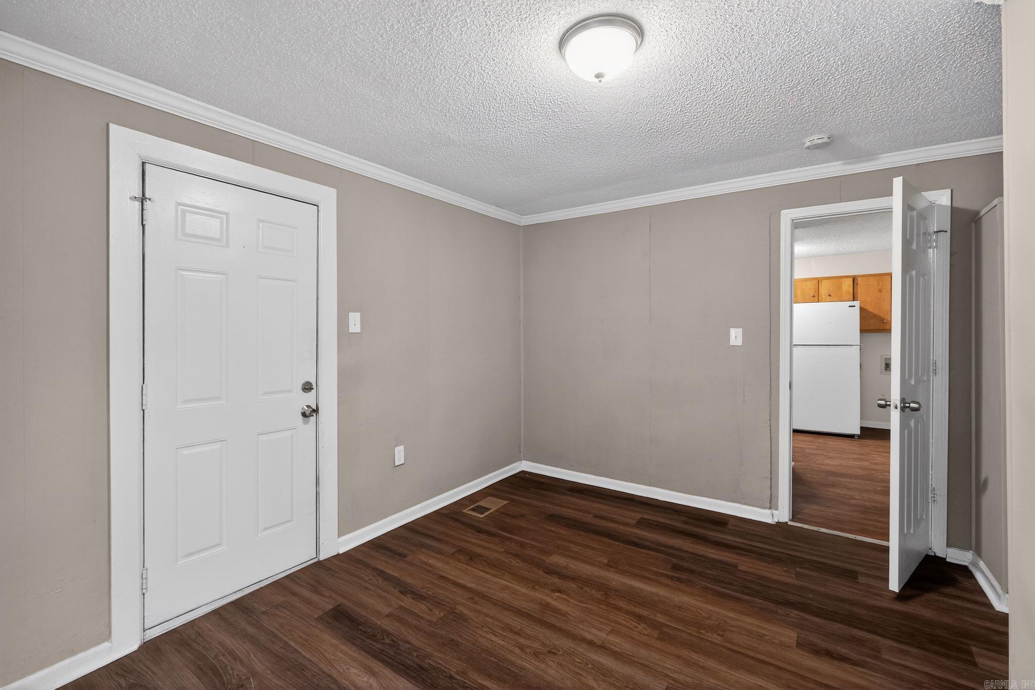 3921 Cobb Street Property Photo 4
