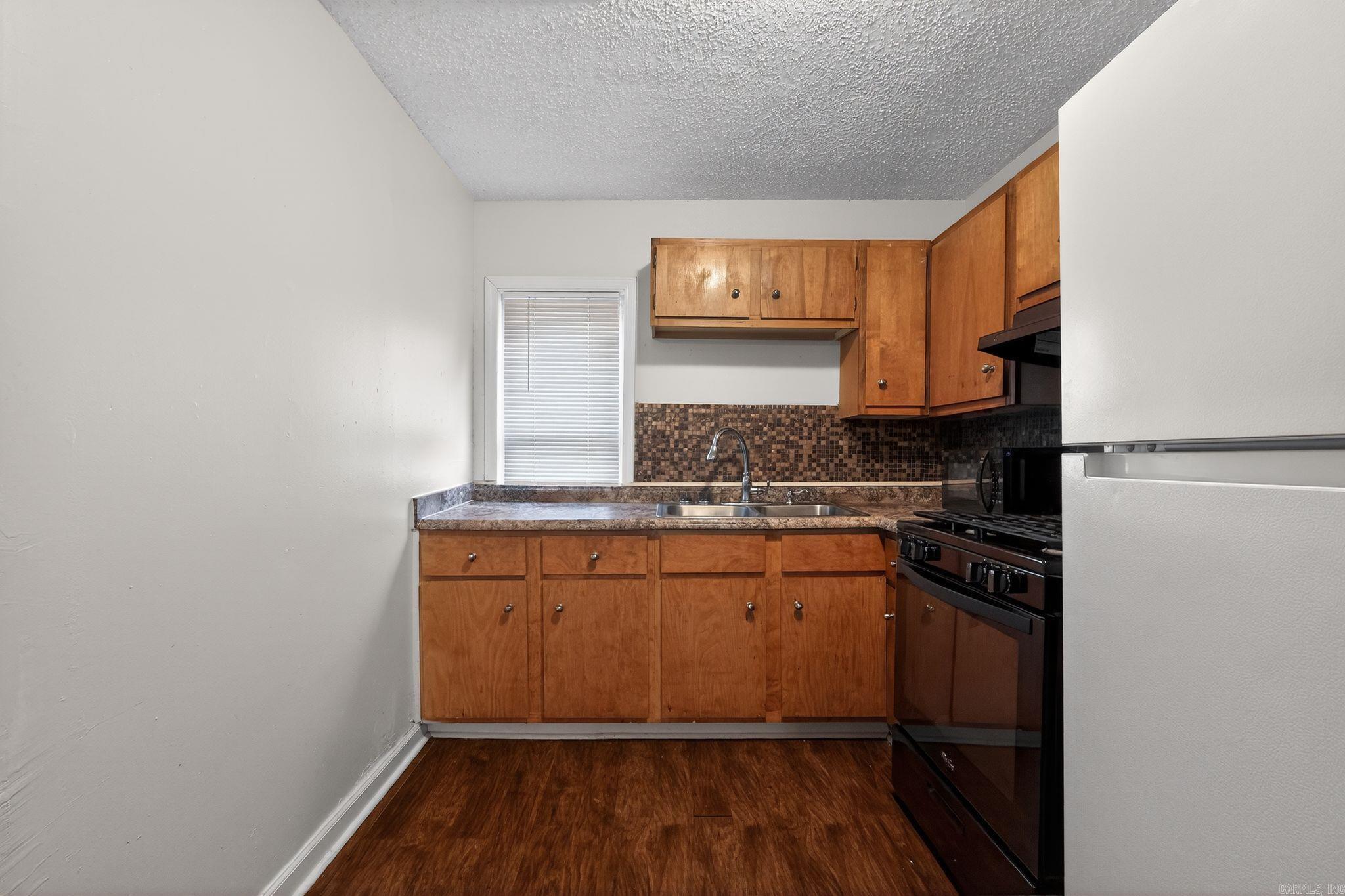 3921 Cobb Street Property Photo 12