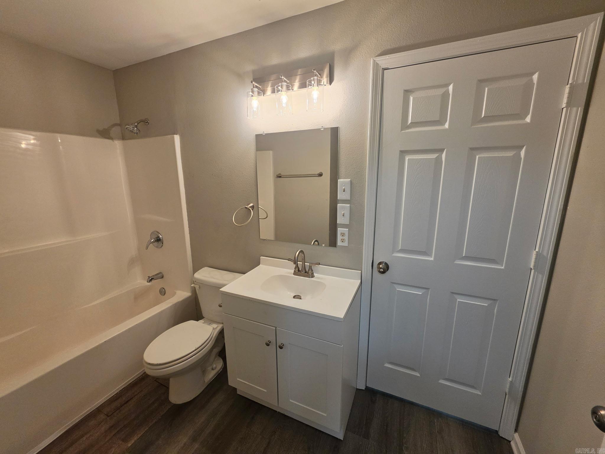 112 Newton Street Property Photo 8
