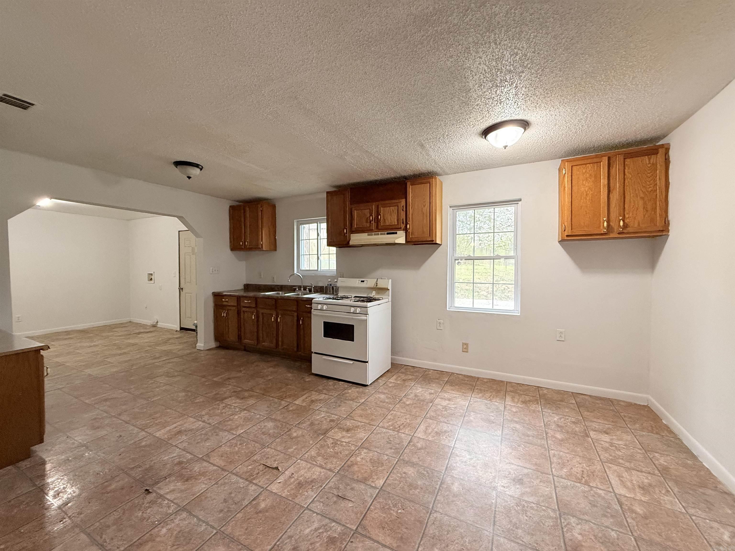 415 S 4th Street Property Photo 4