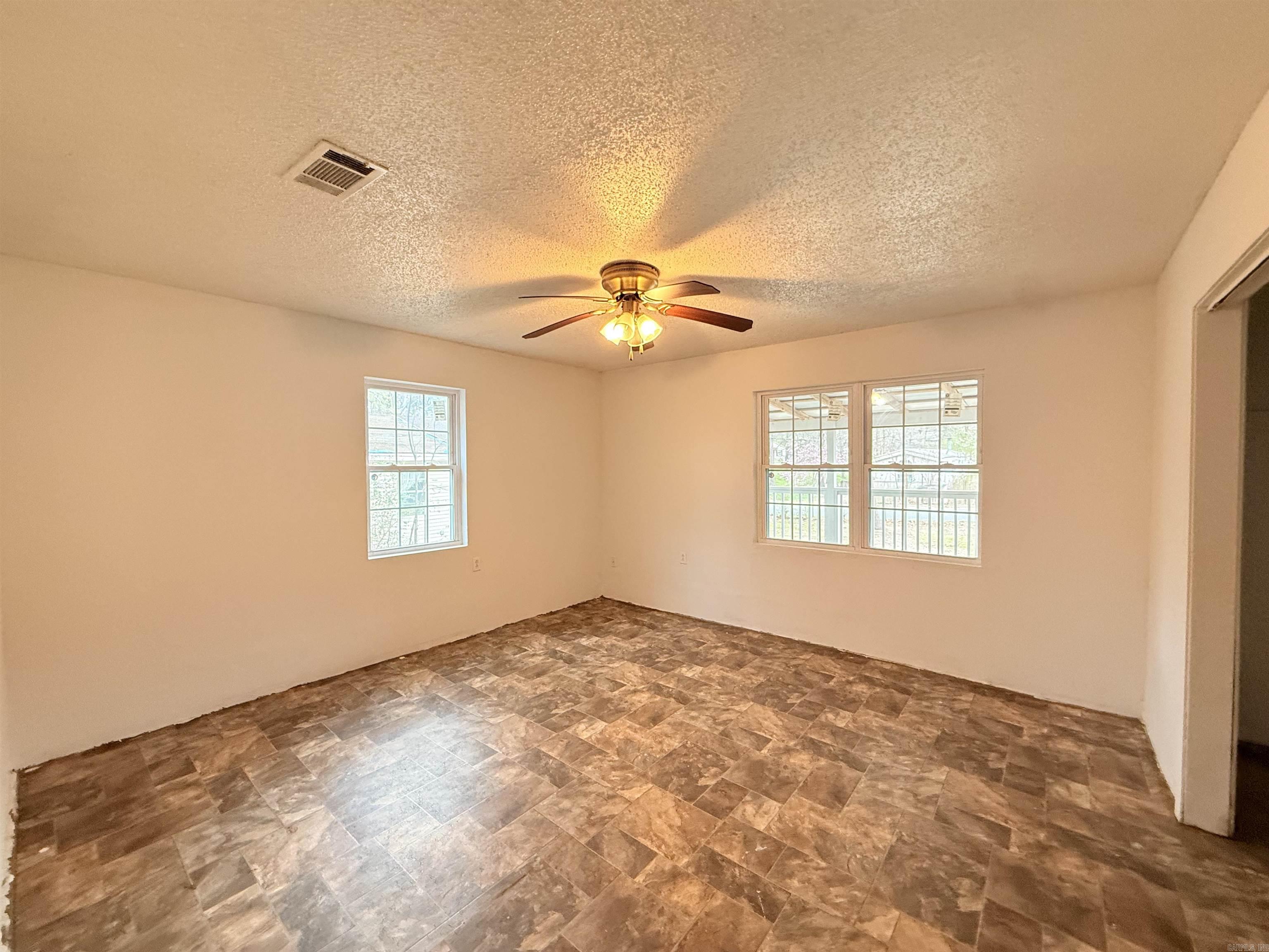 415 S 4th Street Property Photo 8