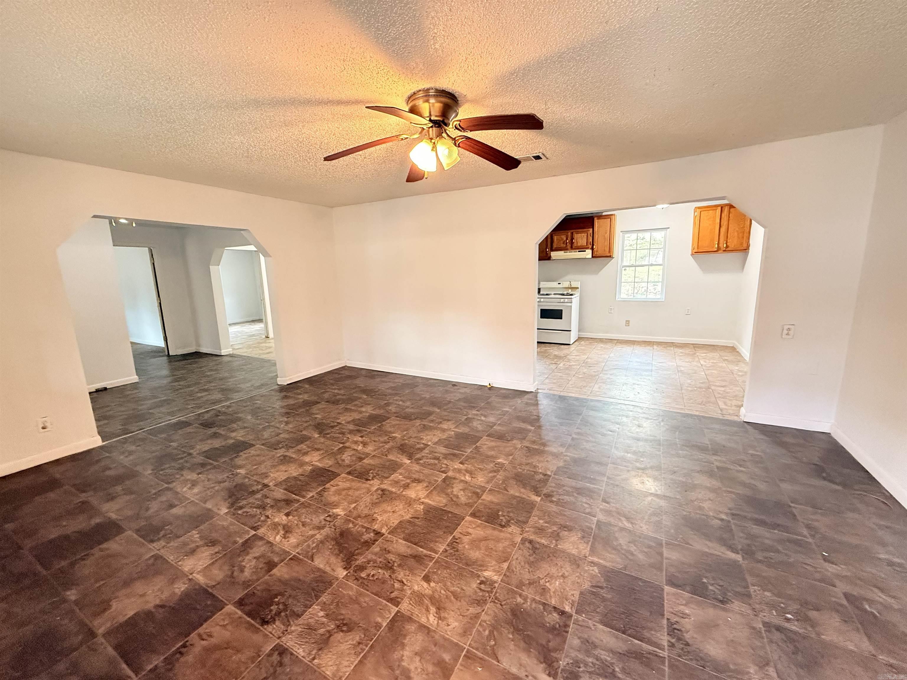 415 S 4th Street Property Photo 11