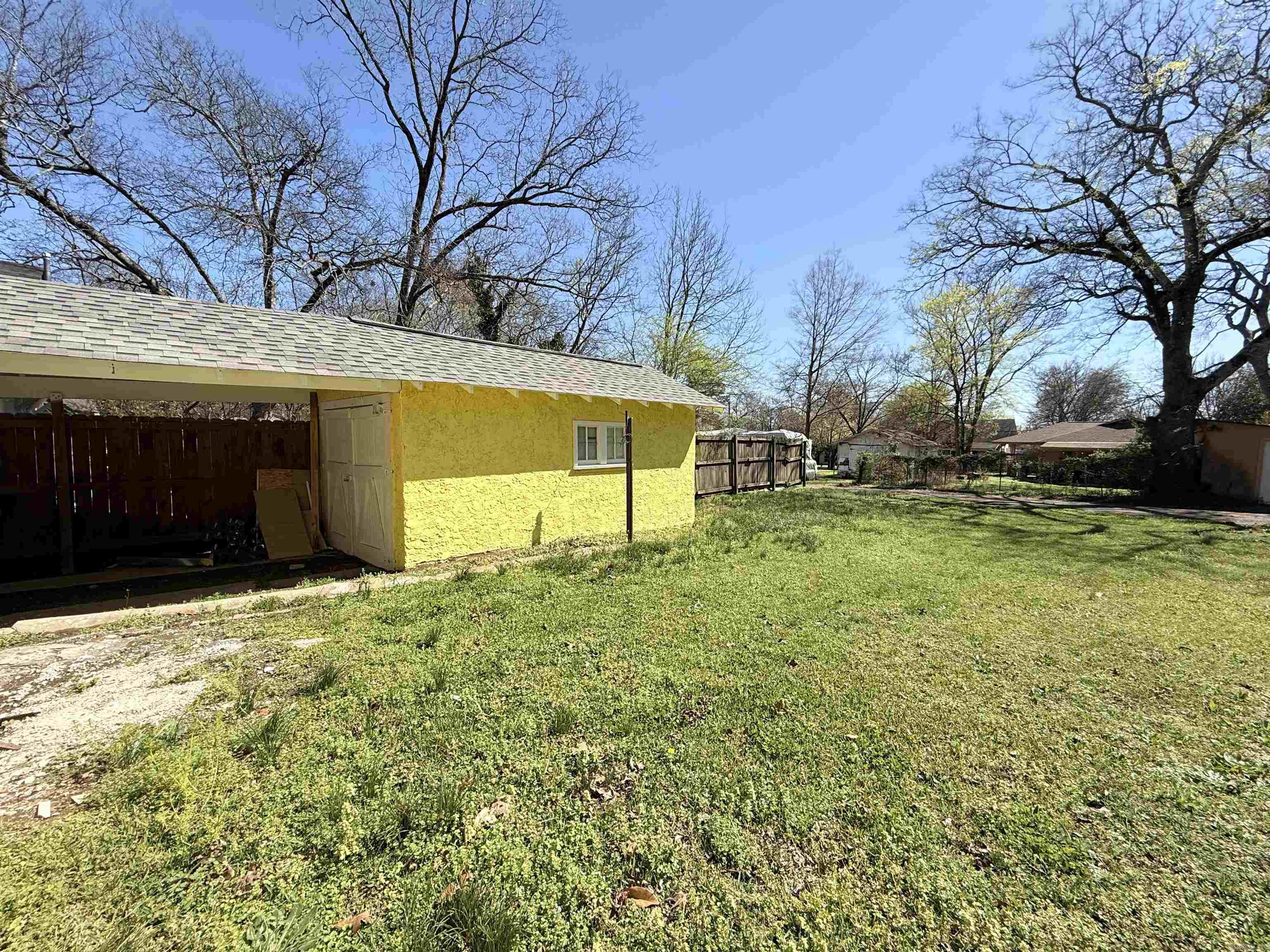 723 Ward Street Property Photo 13