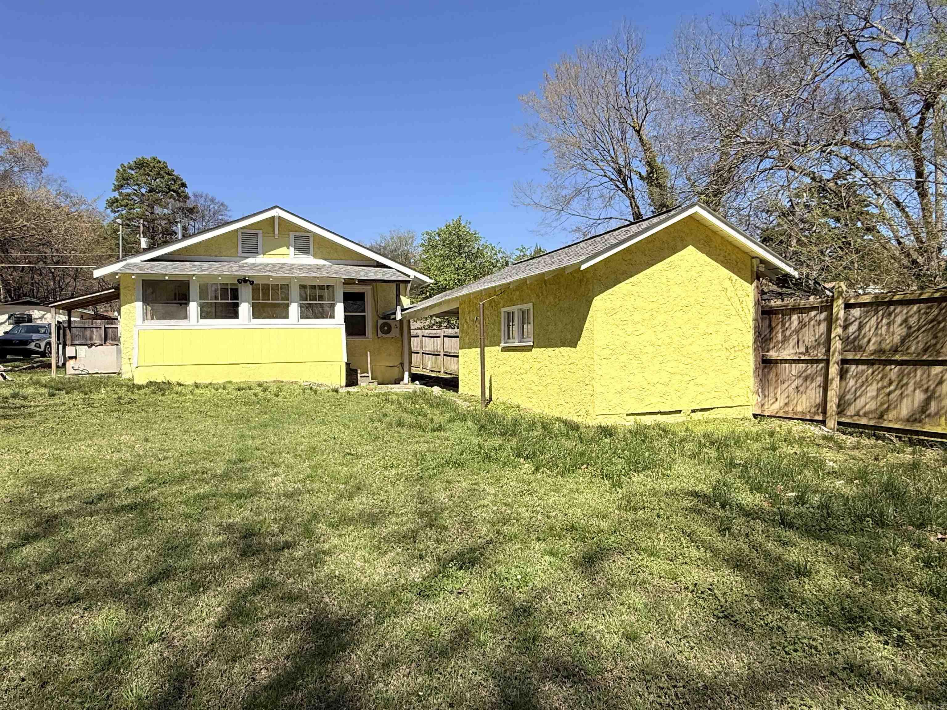 723 Ward Street Property Photo 15