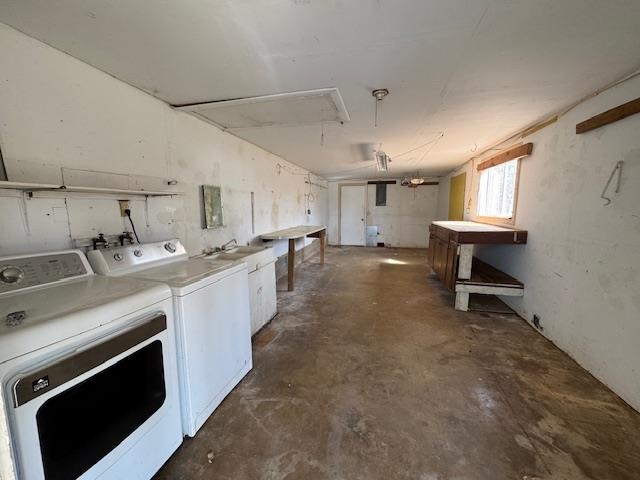 900 Oakwood Drive Property Photo 6