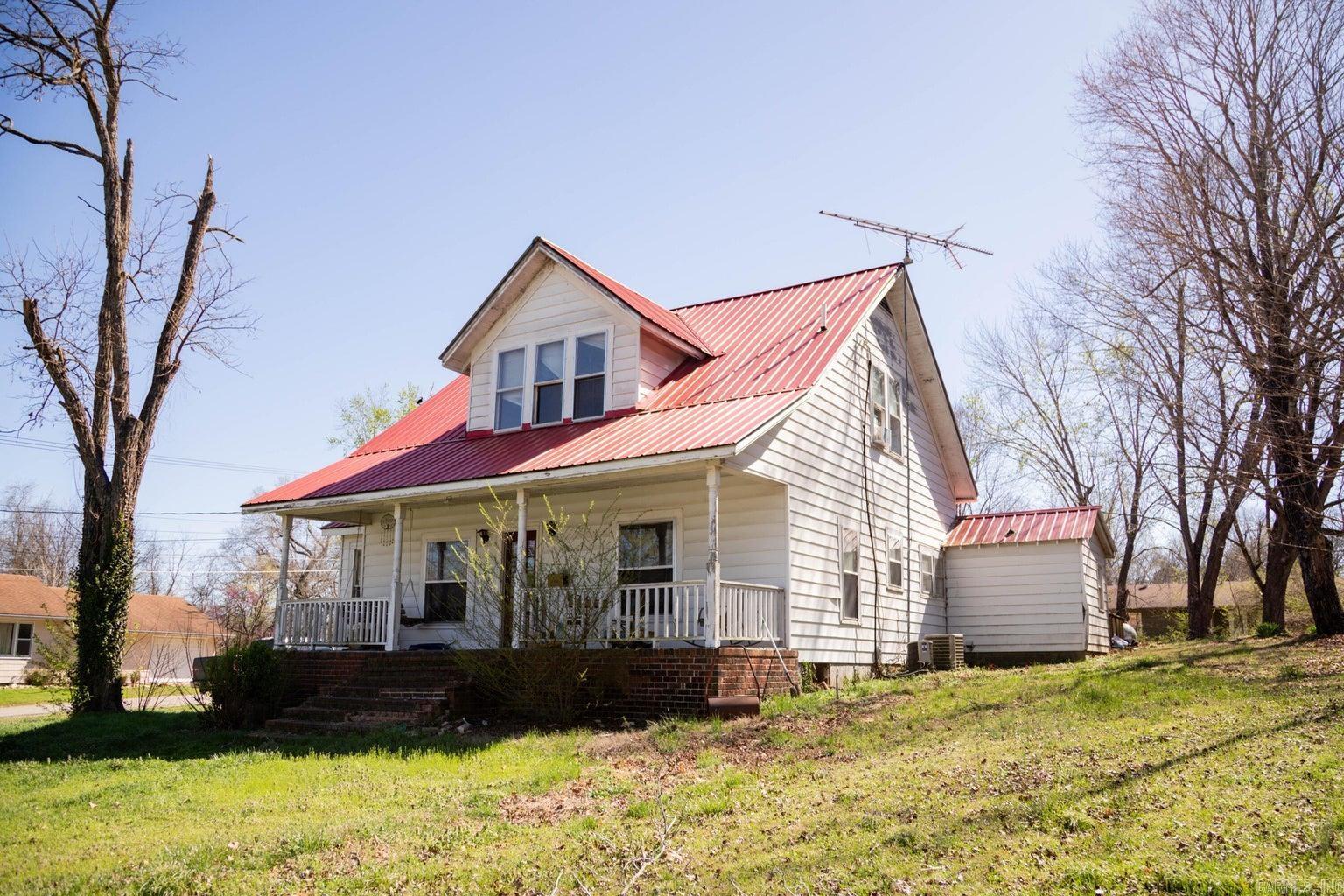 903 Vine Street