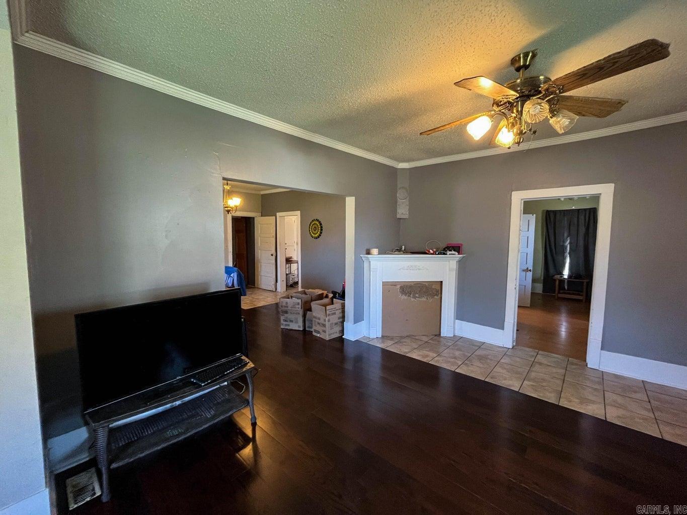 903 Vine Street Property Photo 4
