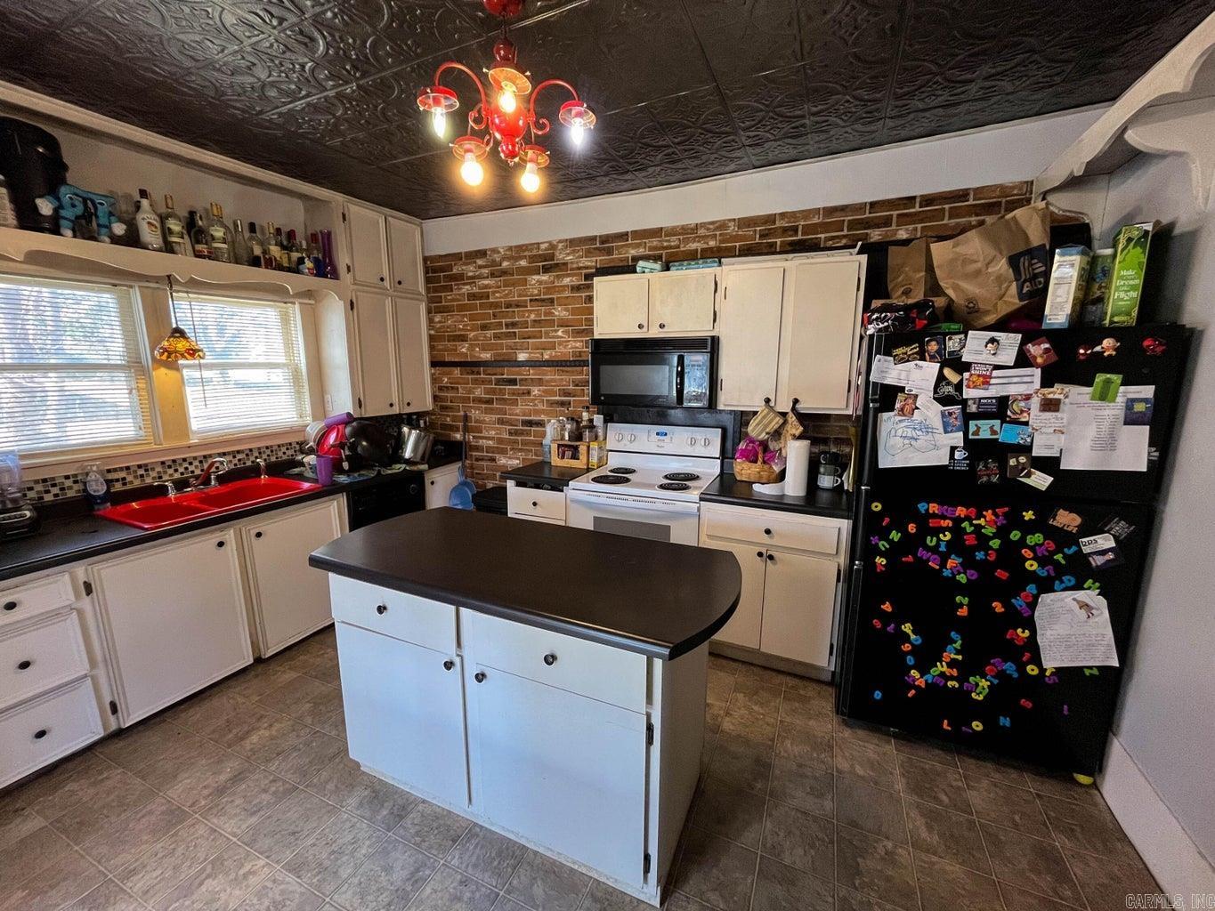 903 Vine Street Property Photo 5