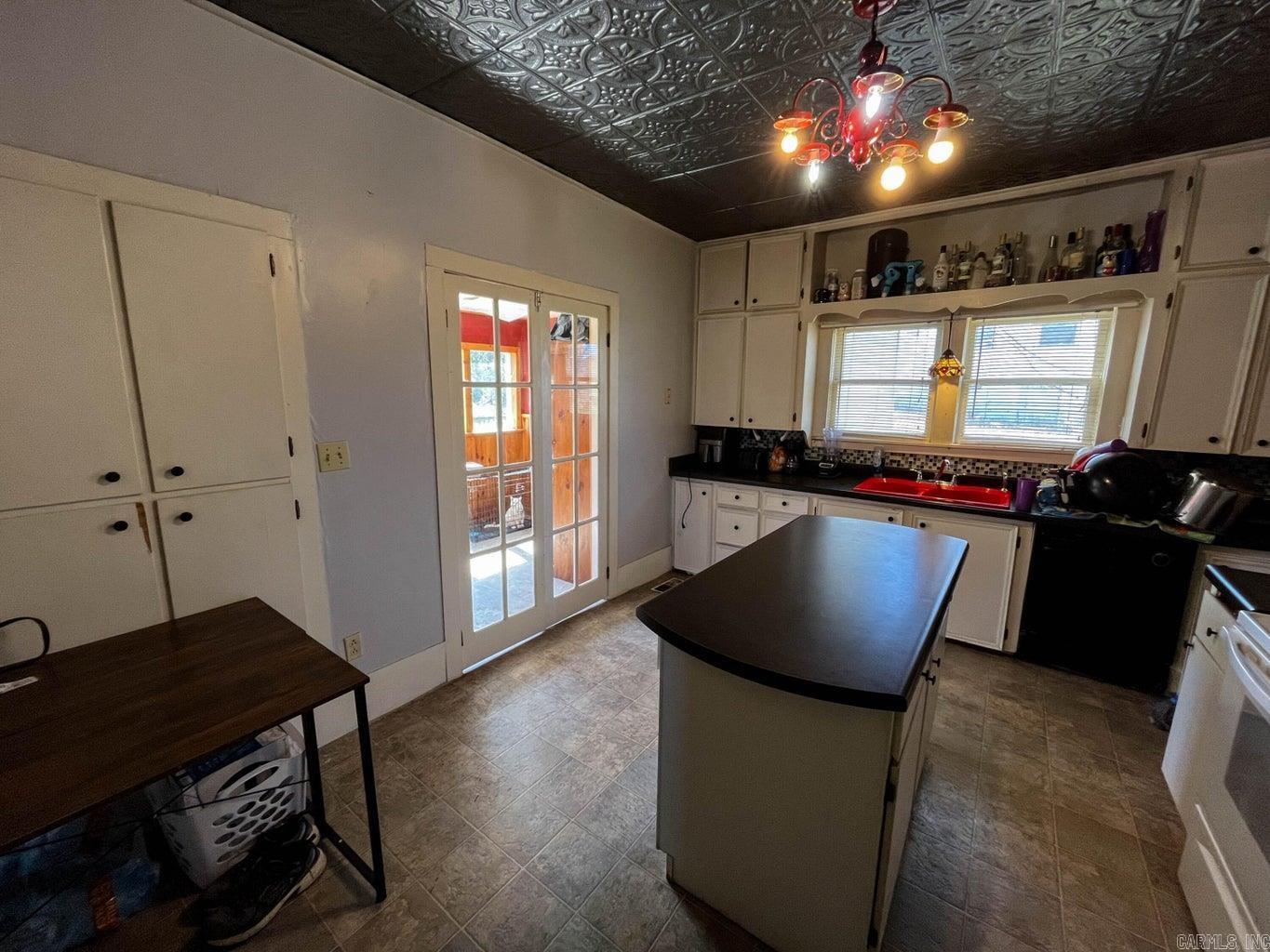 903 Vine Street Property Photo 6