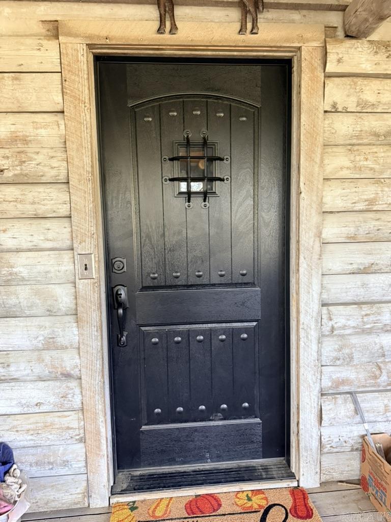740 E 278 Highway Property Photo 4