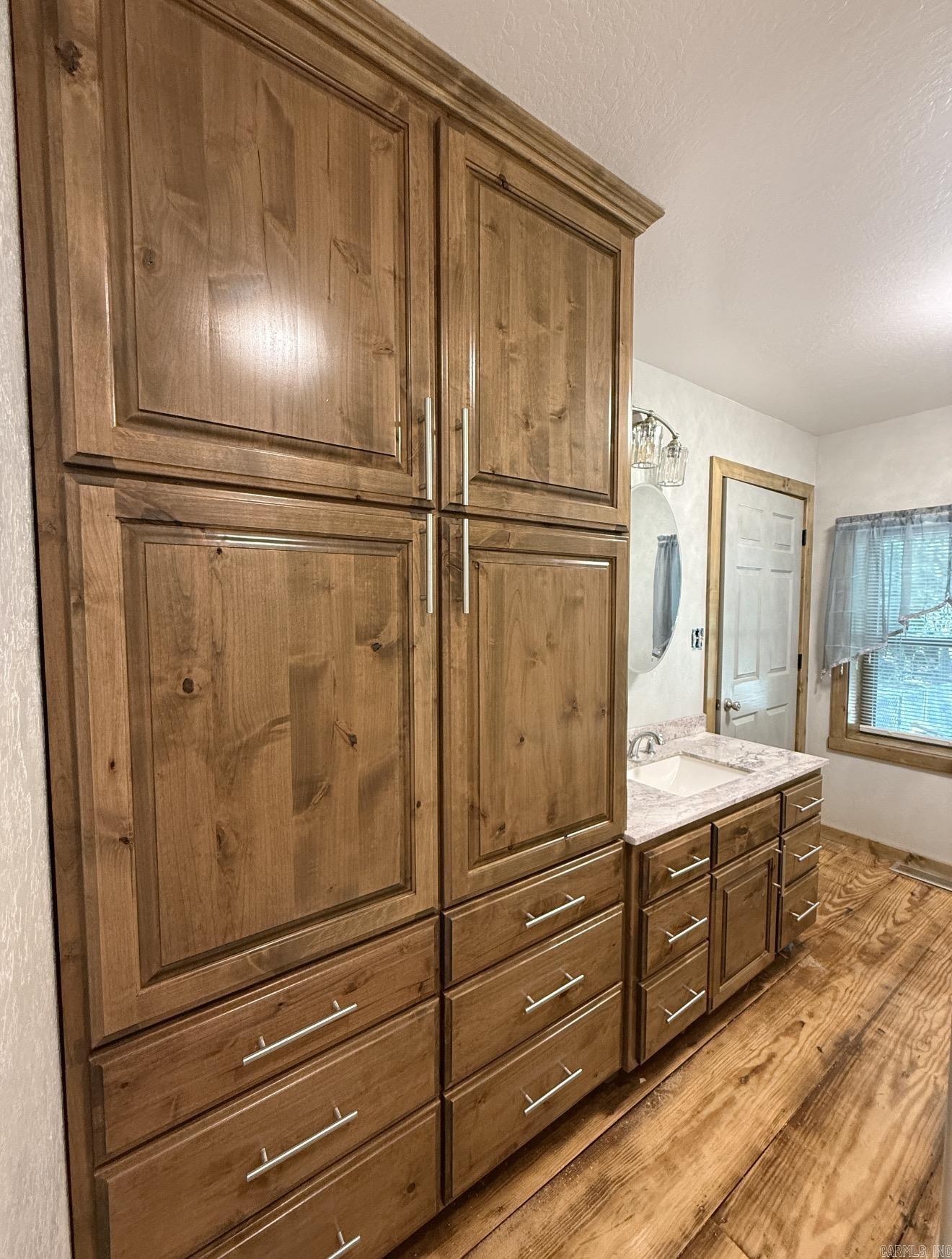 740 E 278 Highway Property Photo 10