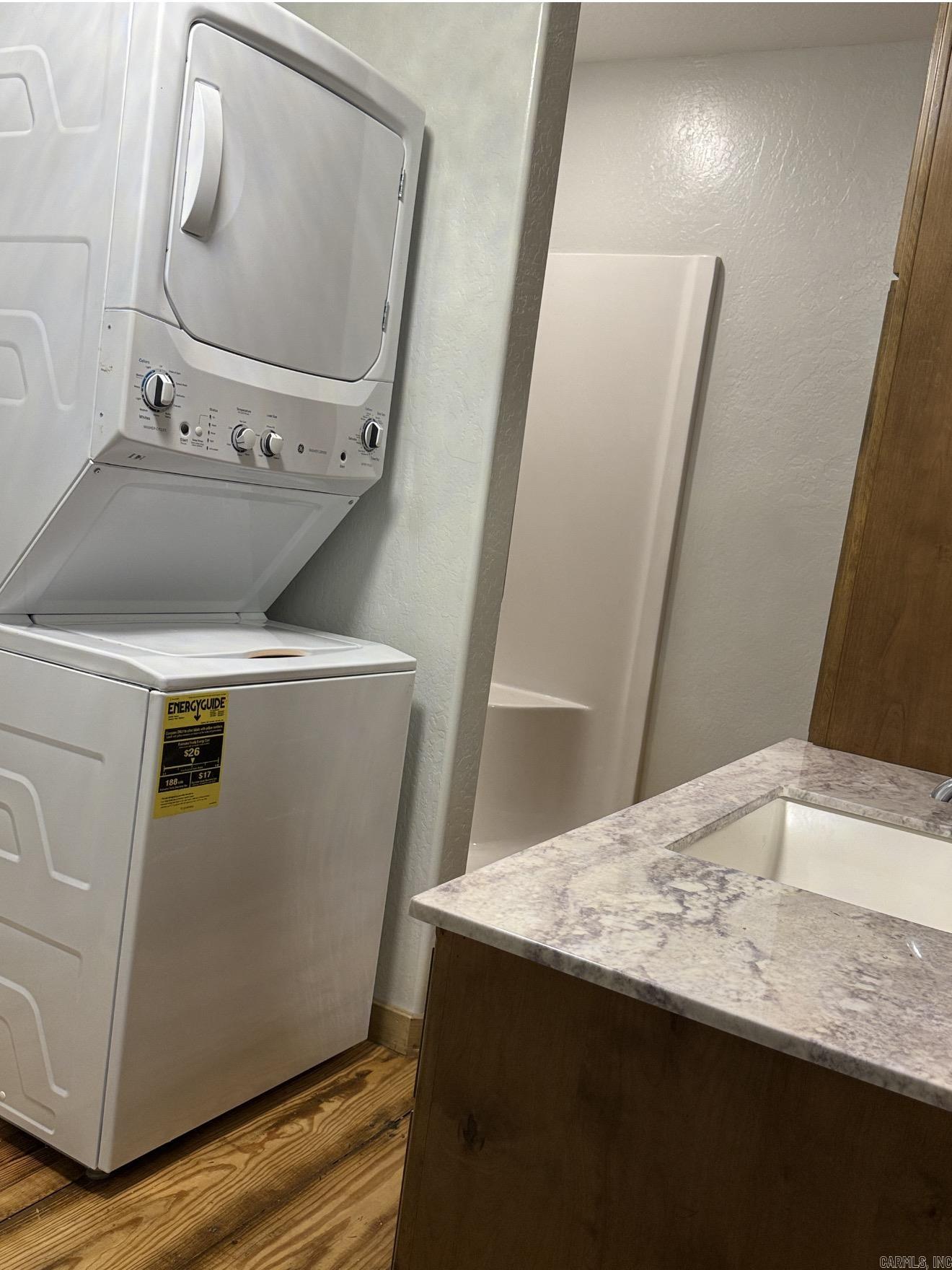 740 E 278 Highway Property Photo 11