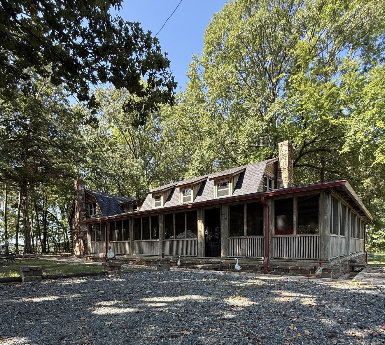 740 E 278 Highway Property Photo 15