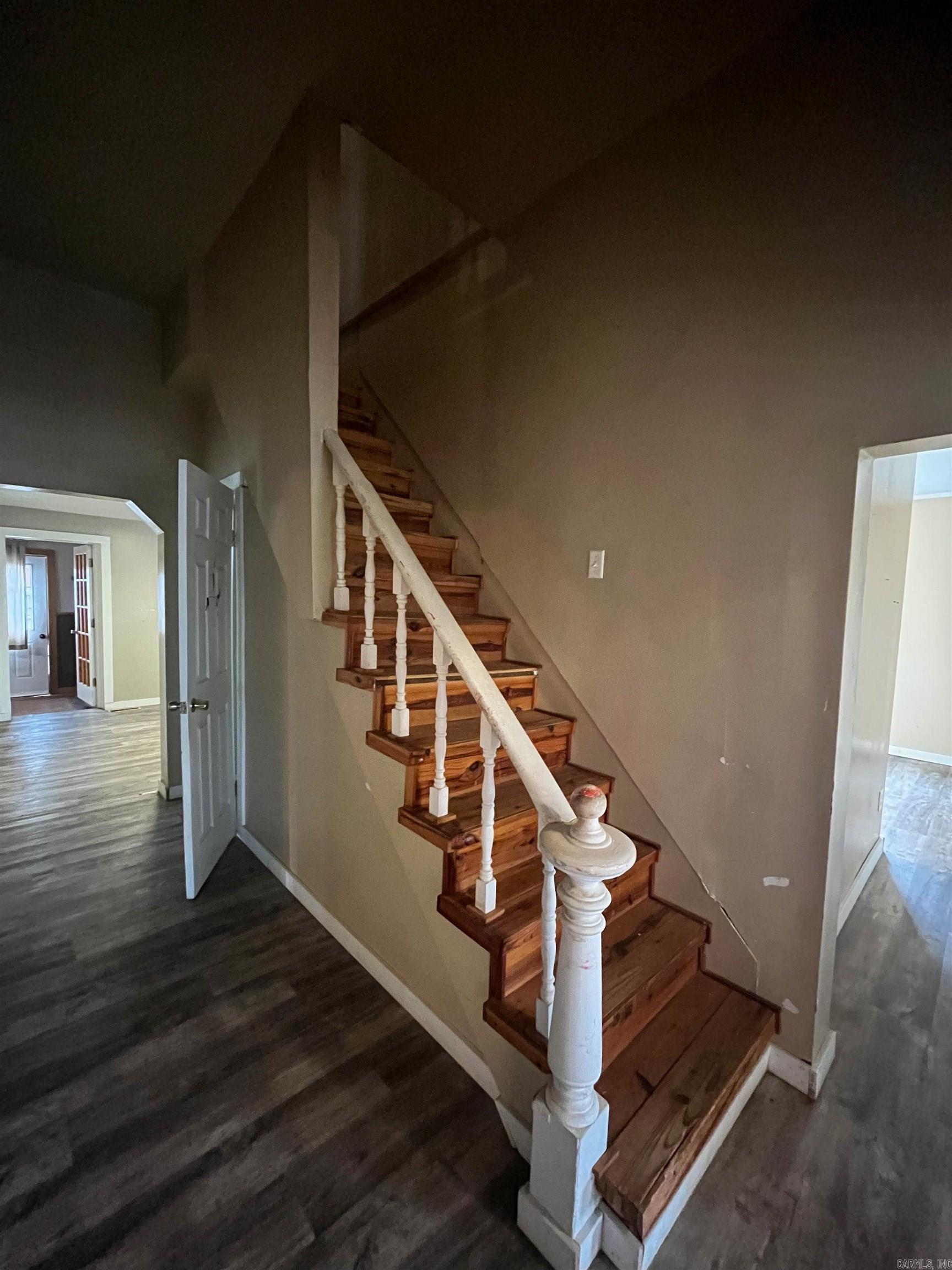 695 Summit Avenue Property Photo 27