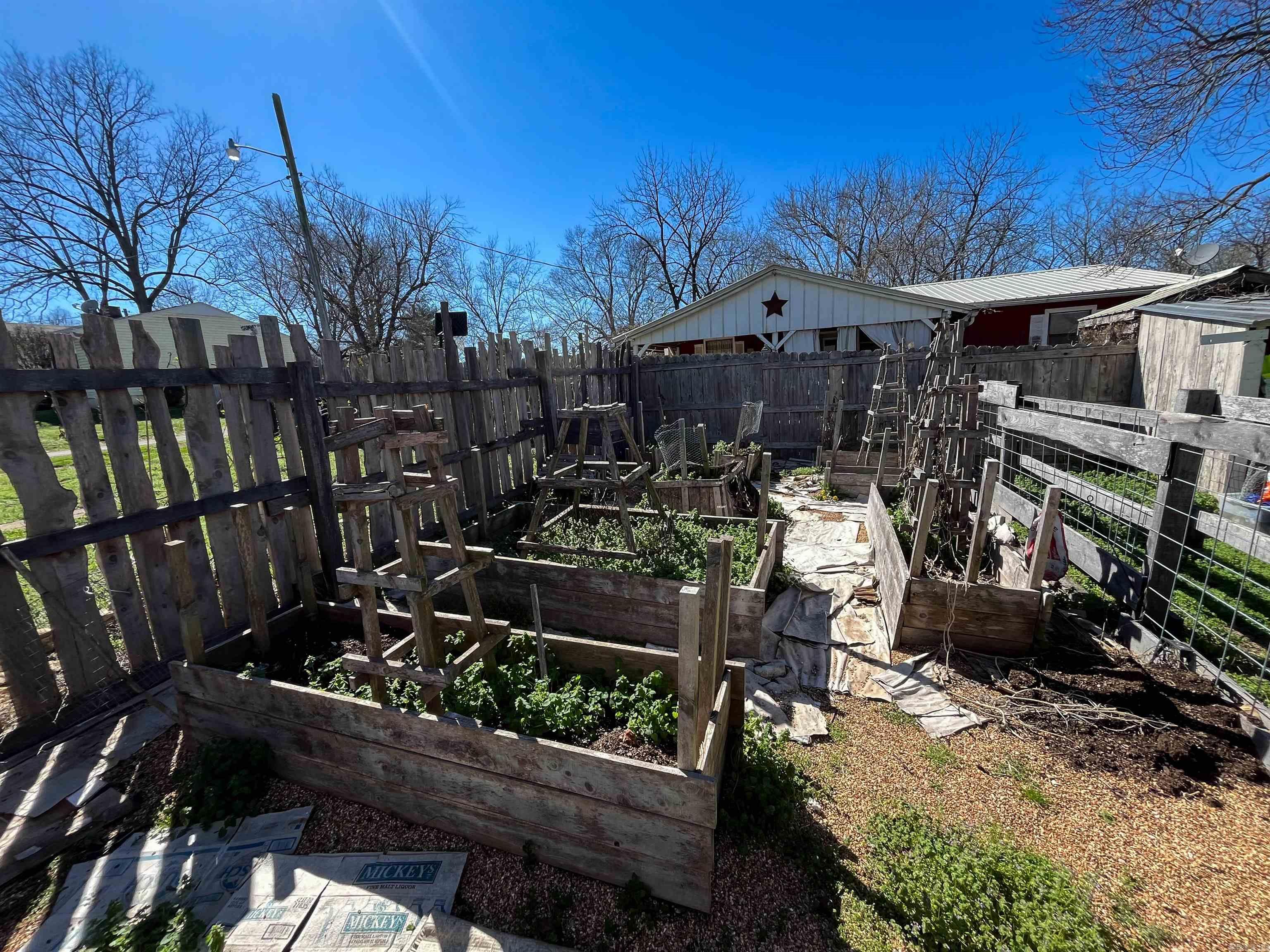 695 Summit Avenue Property Photo 39