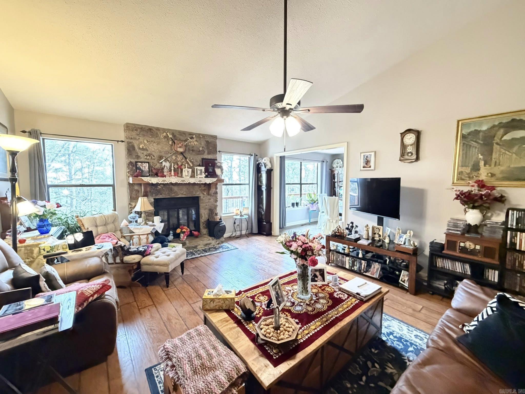 142 Glenwood Property Photo 12