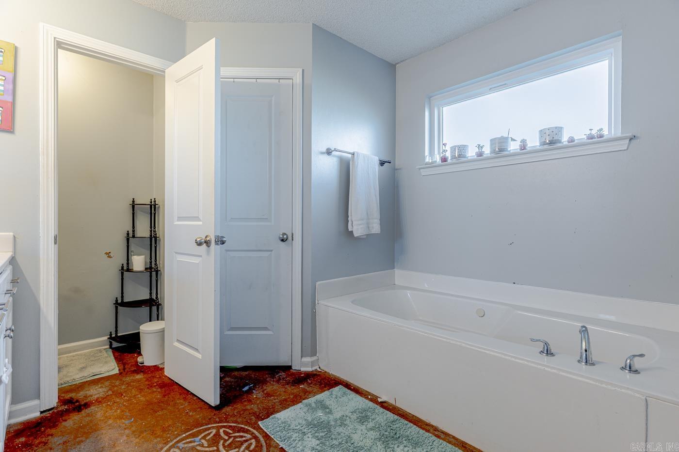 818 Boulevard Orleans Street Property Photo 18