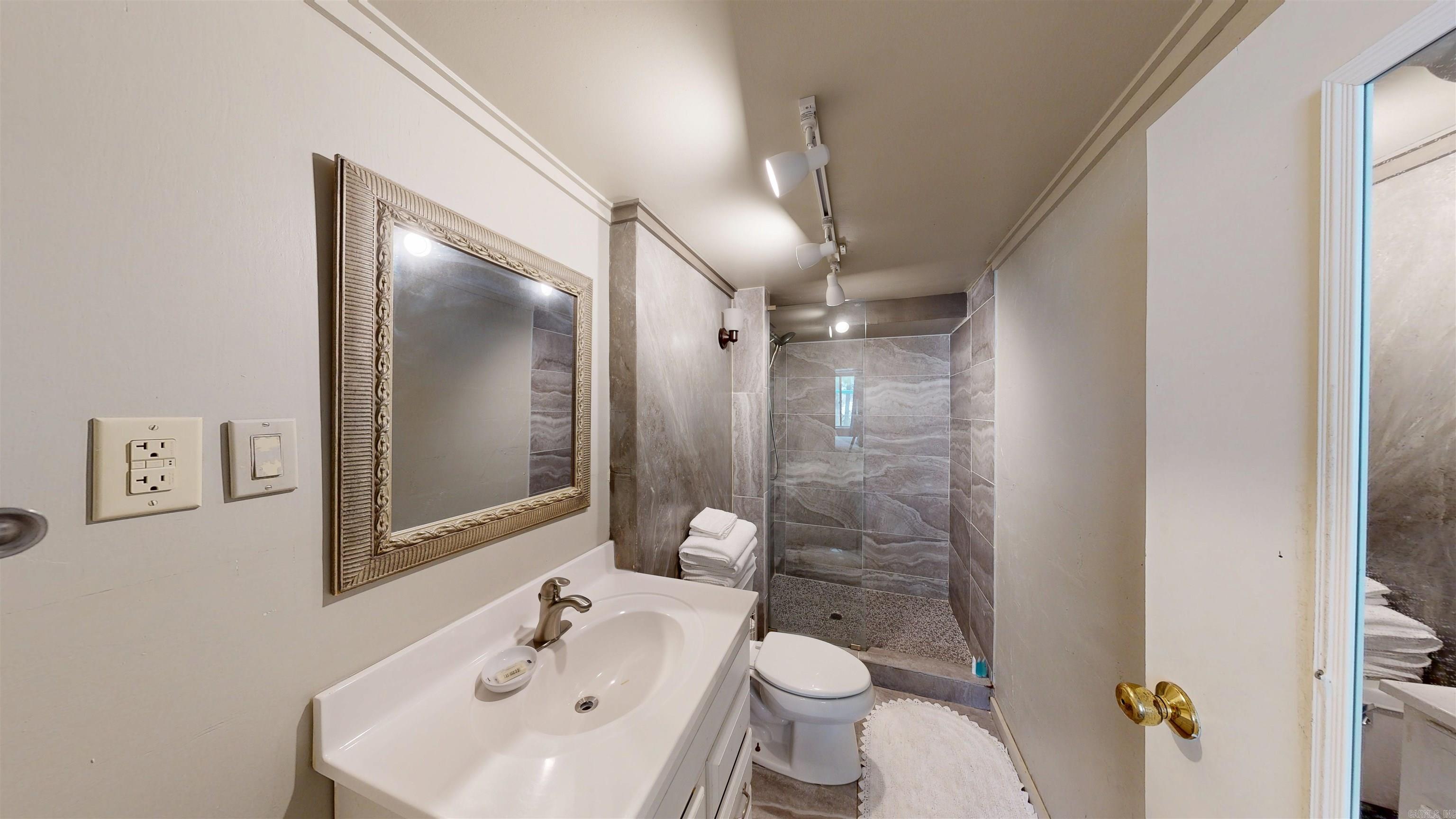 209 Mcmahan Drive Property Photo 16