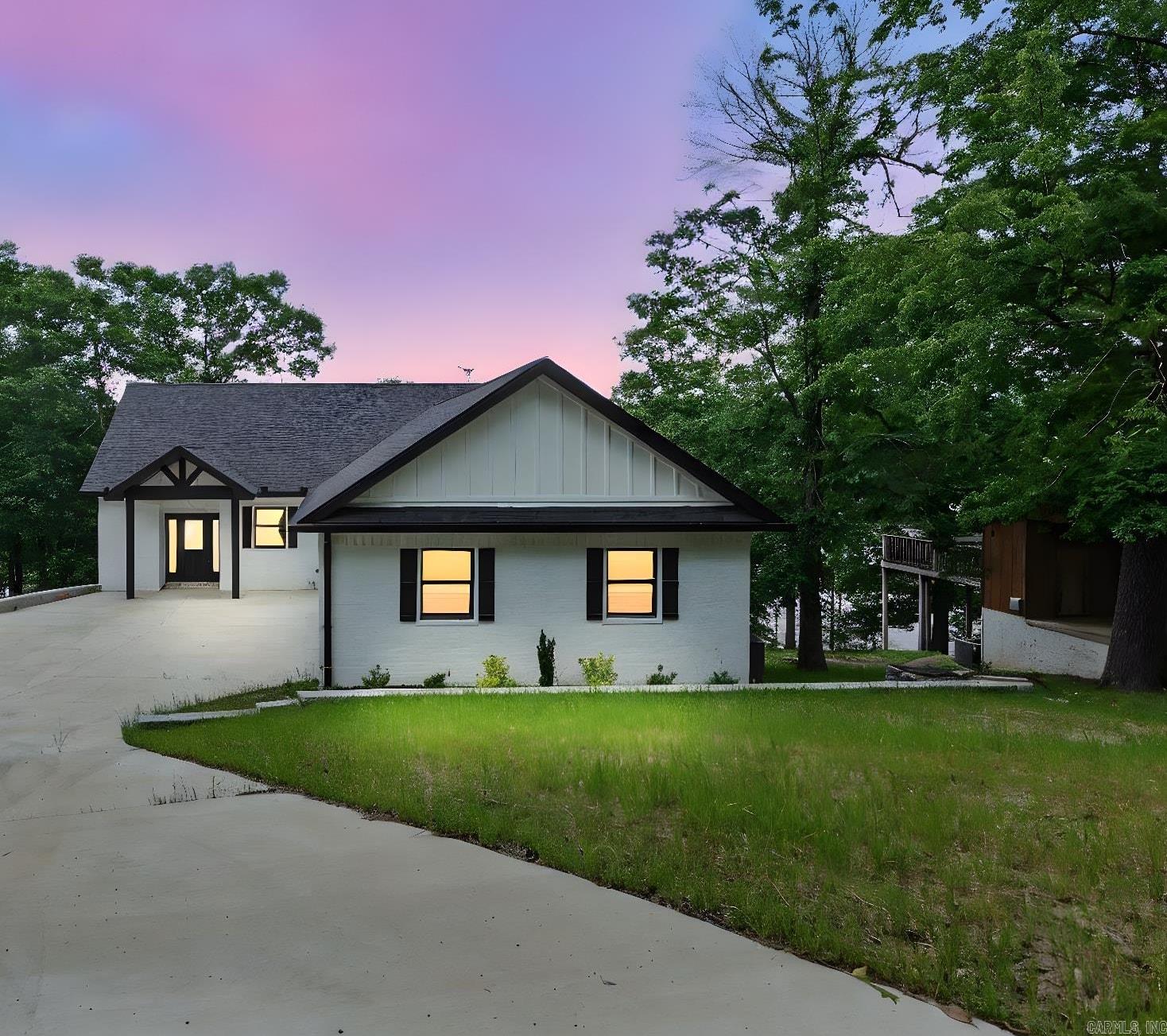 249 SPRINGBROOK DRIVE Property Photo 1
