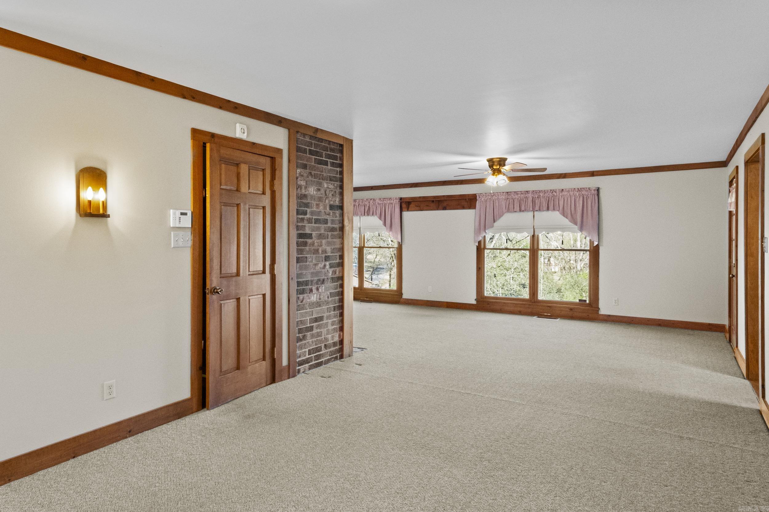 1204 North Point Lane Property Photo 5