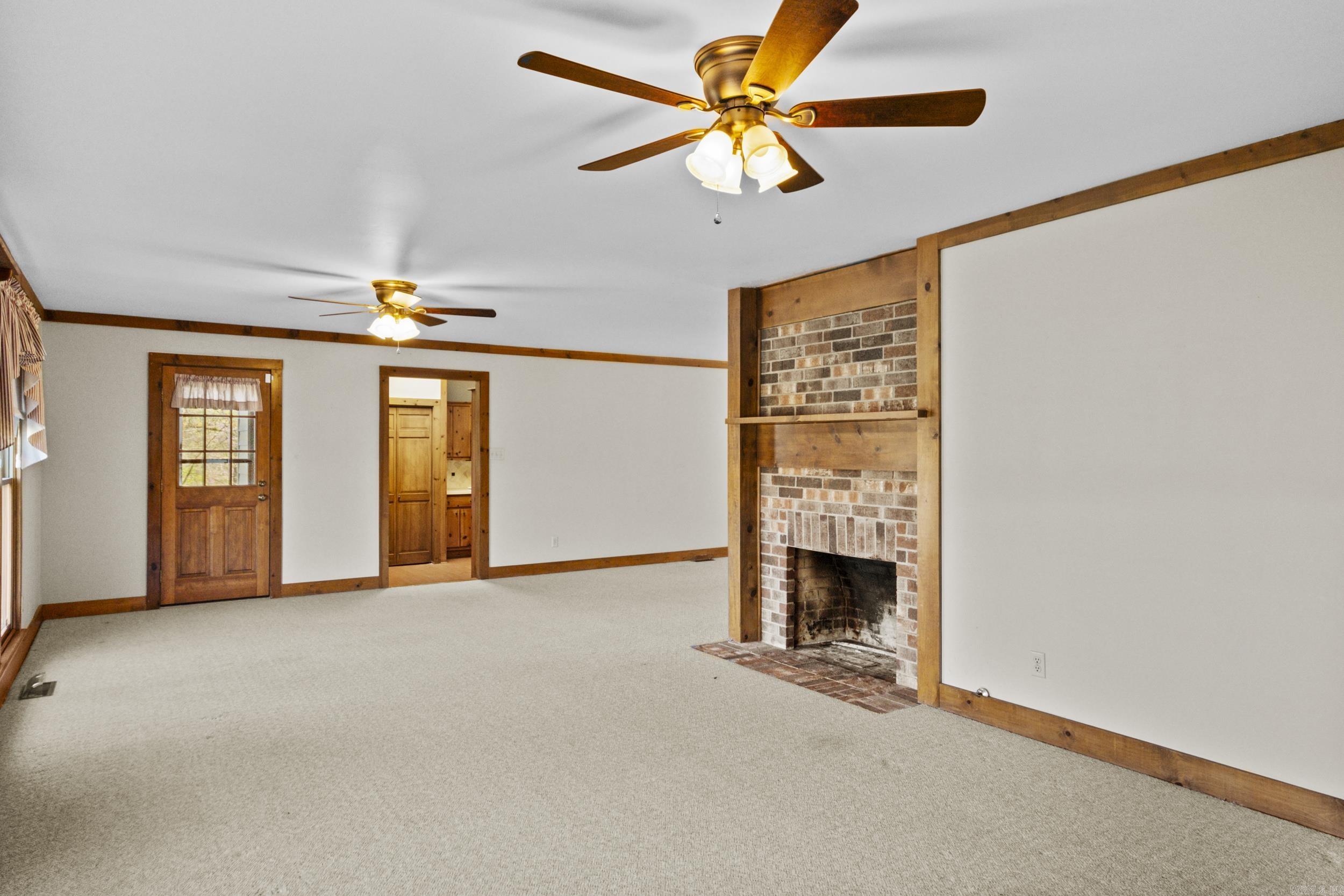 1204 North Point Lane Property Photo 8