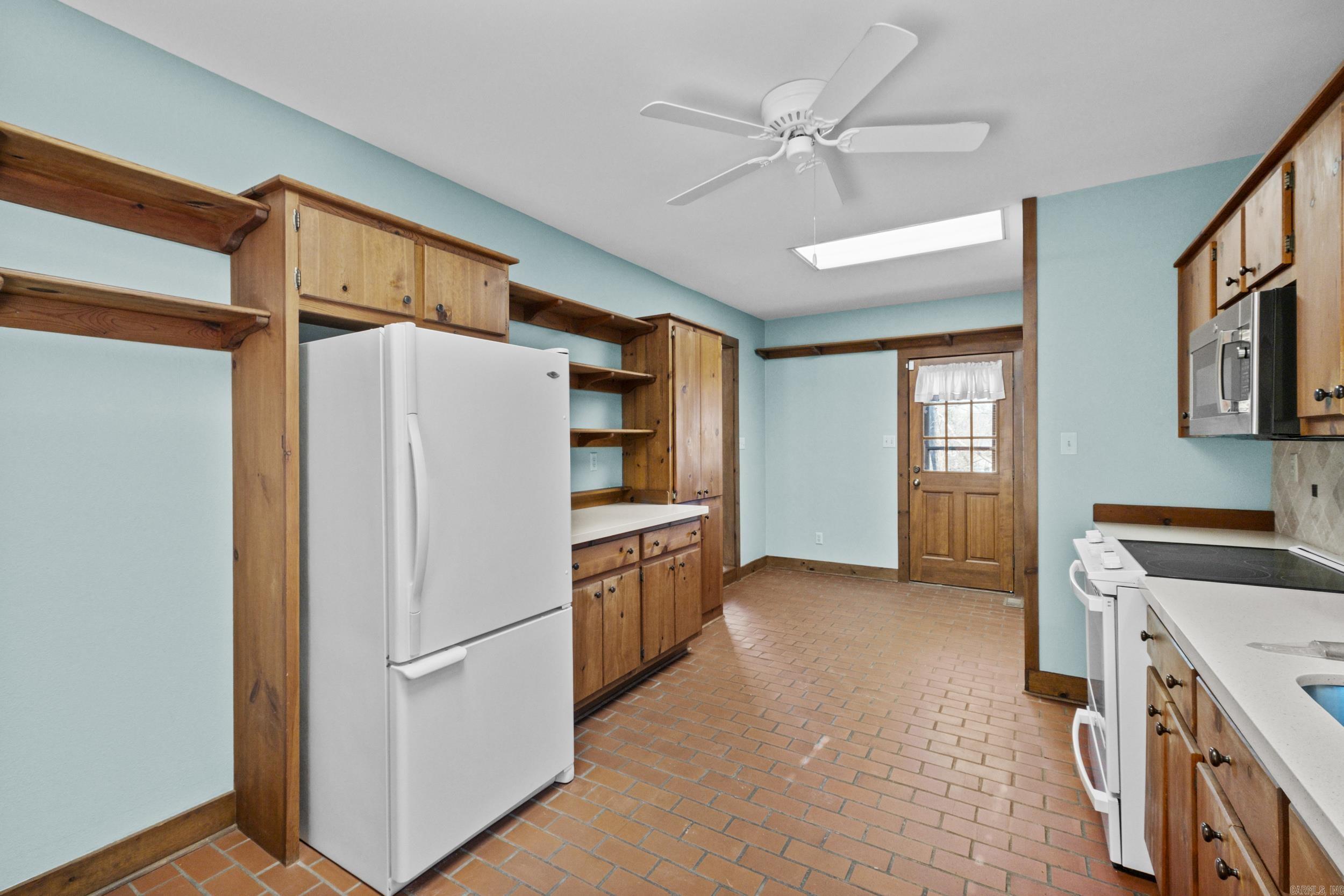 1204 North Point Lane Property Photo 13