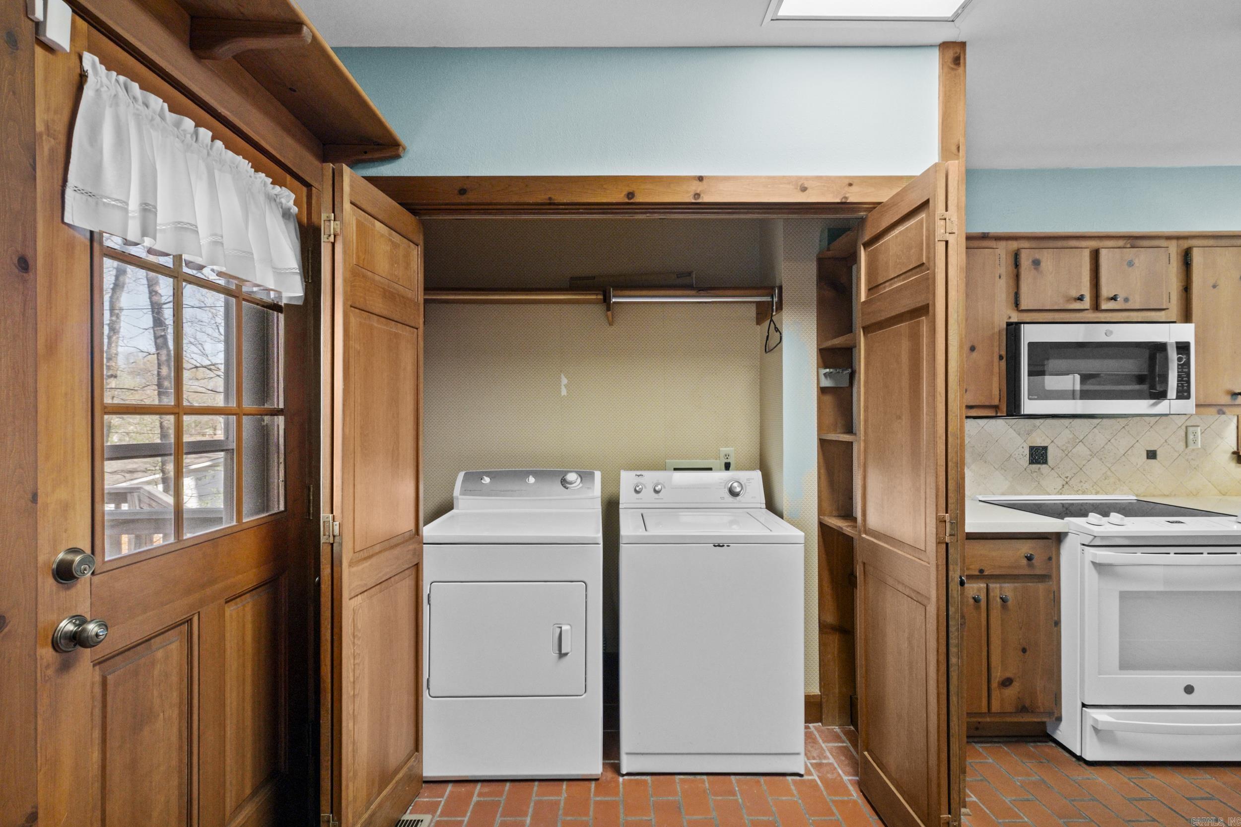 1204 North Point Lane Property Photo 14