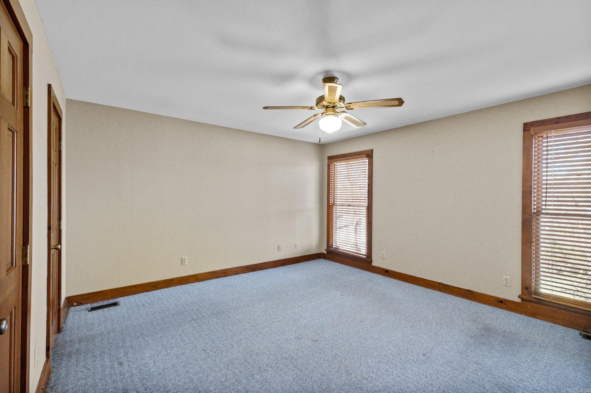 1204 North Point Lane Property Photo 15
