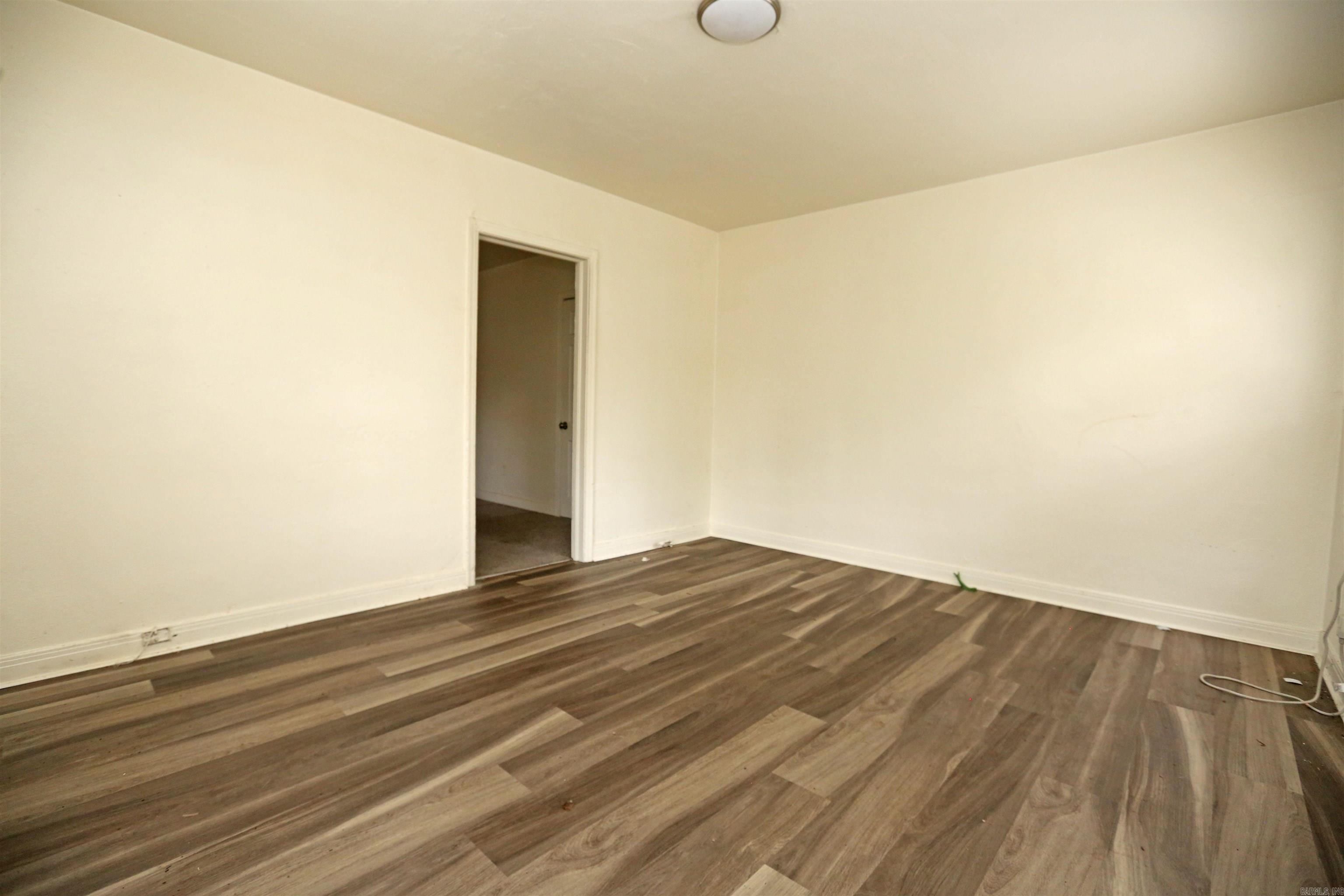 2804 Lincoln Avenue Property Photo 6