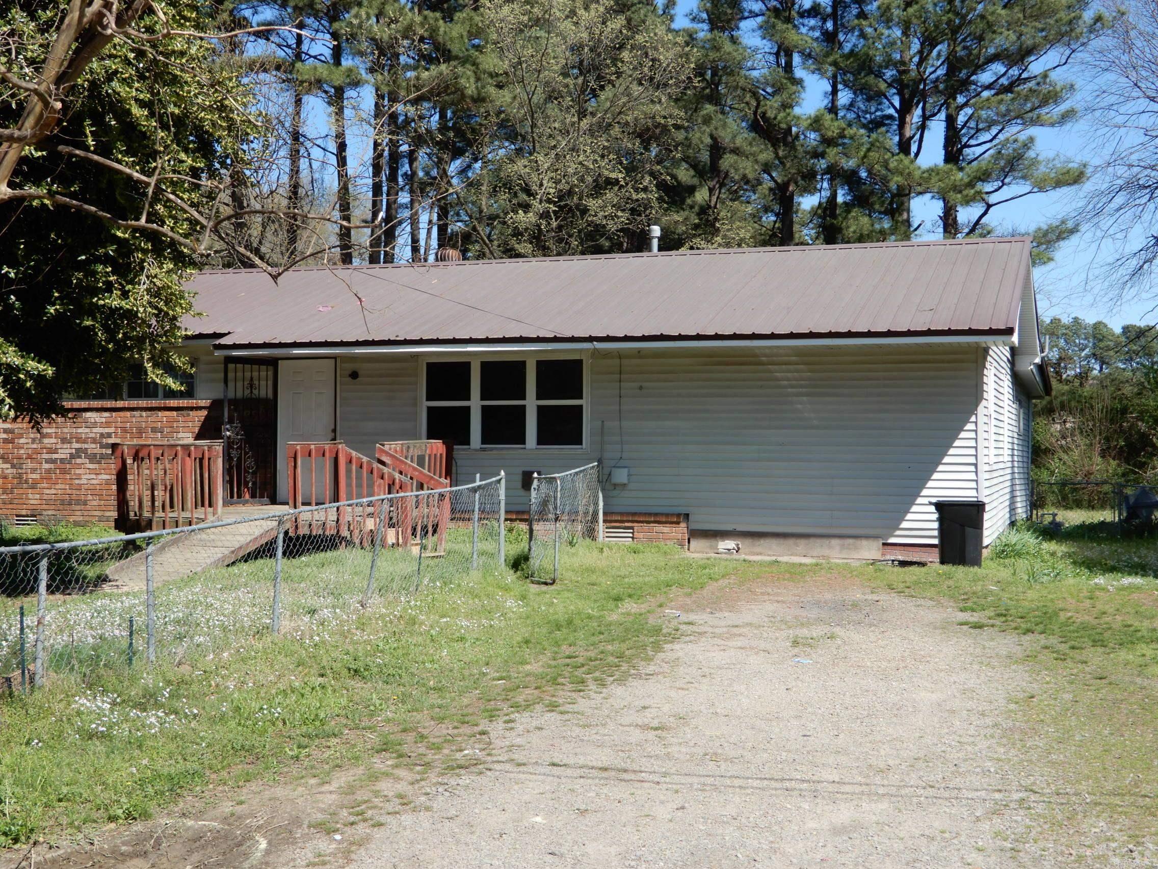 901 West Property Photo 2