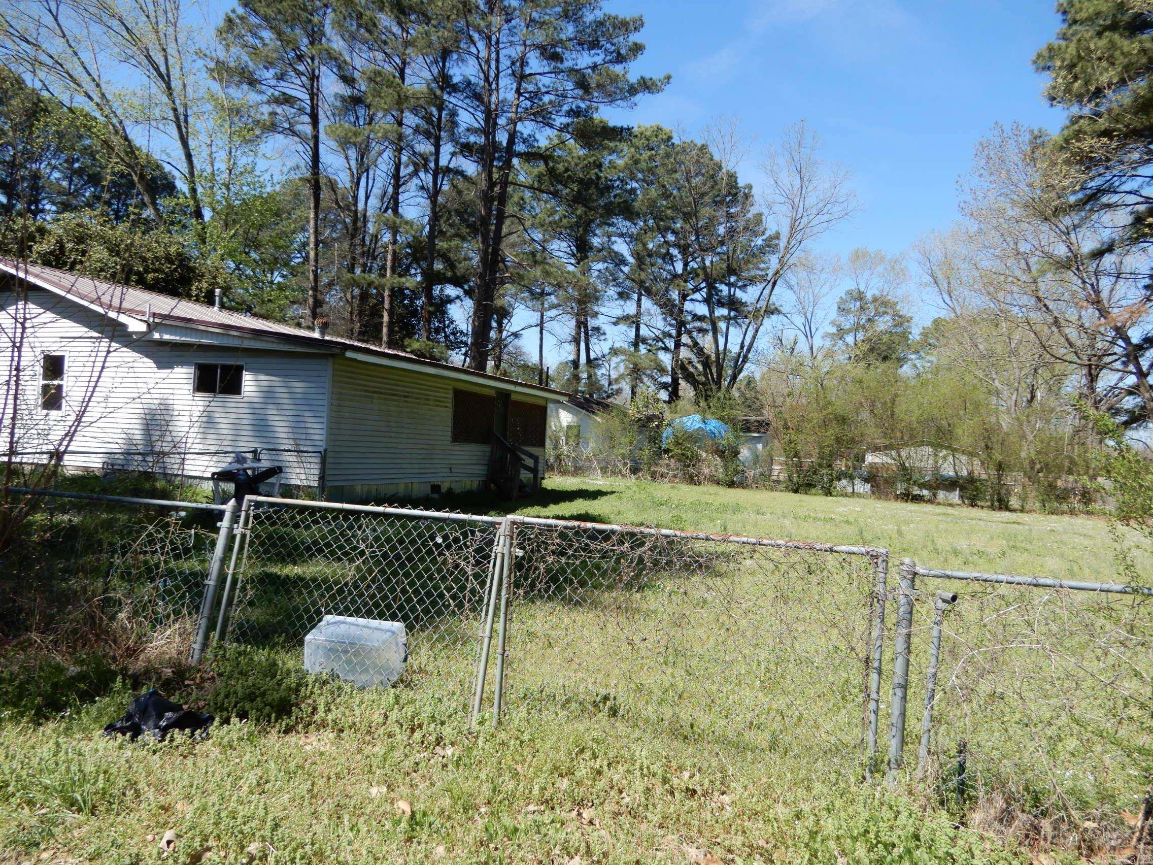 901 West Property Photo 4
