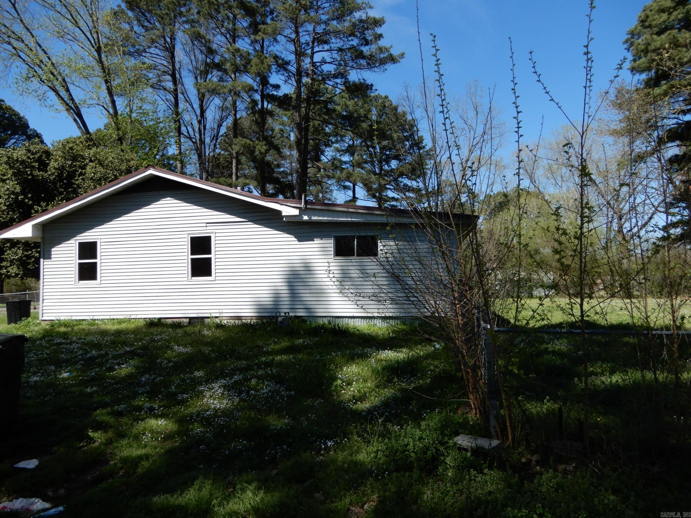 901 West Property Photo 5