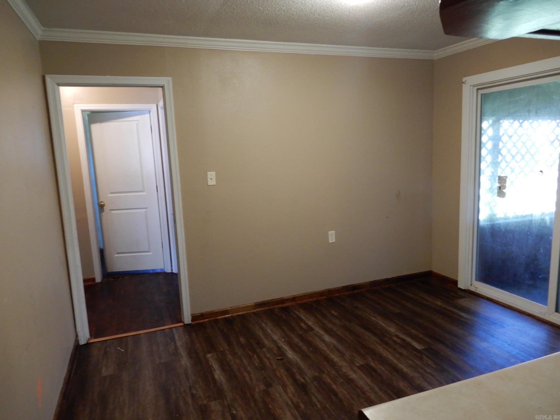 901 West Property Photo 11