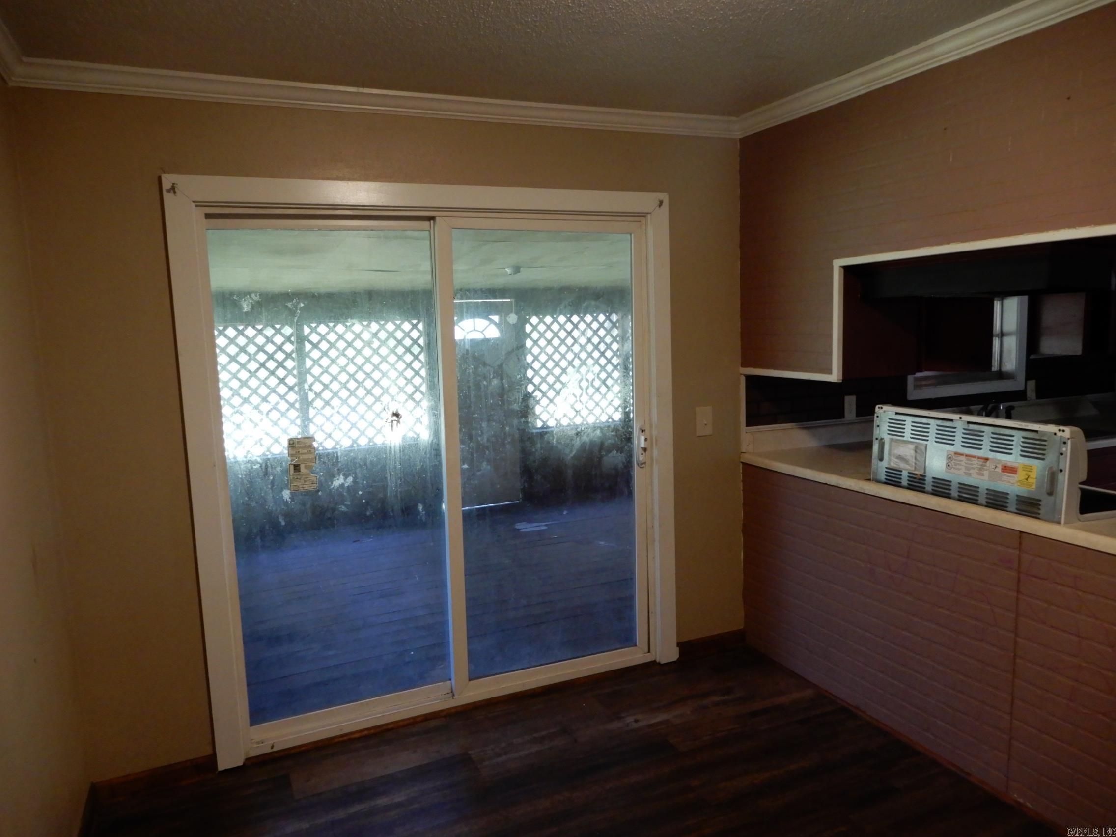 901 West Property Photo 12