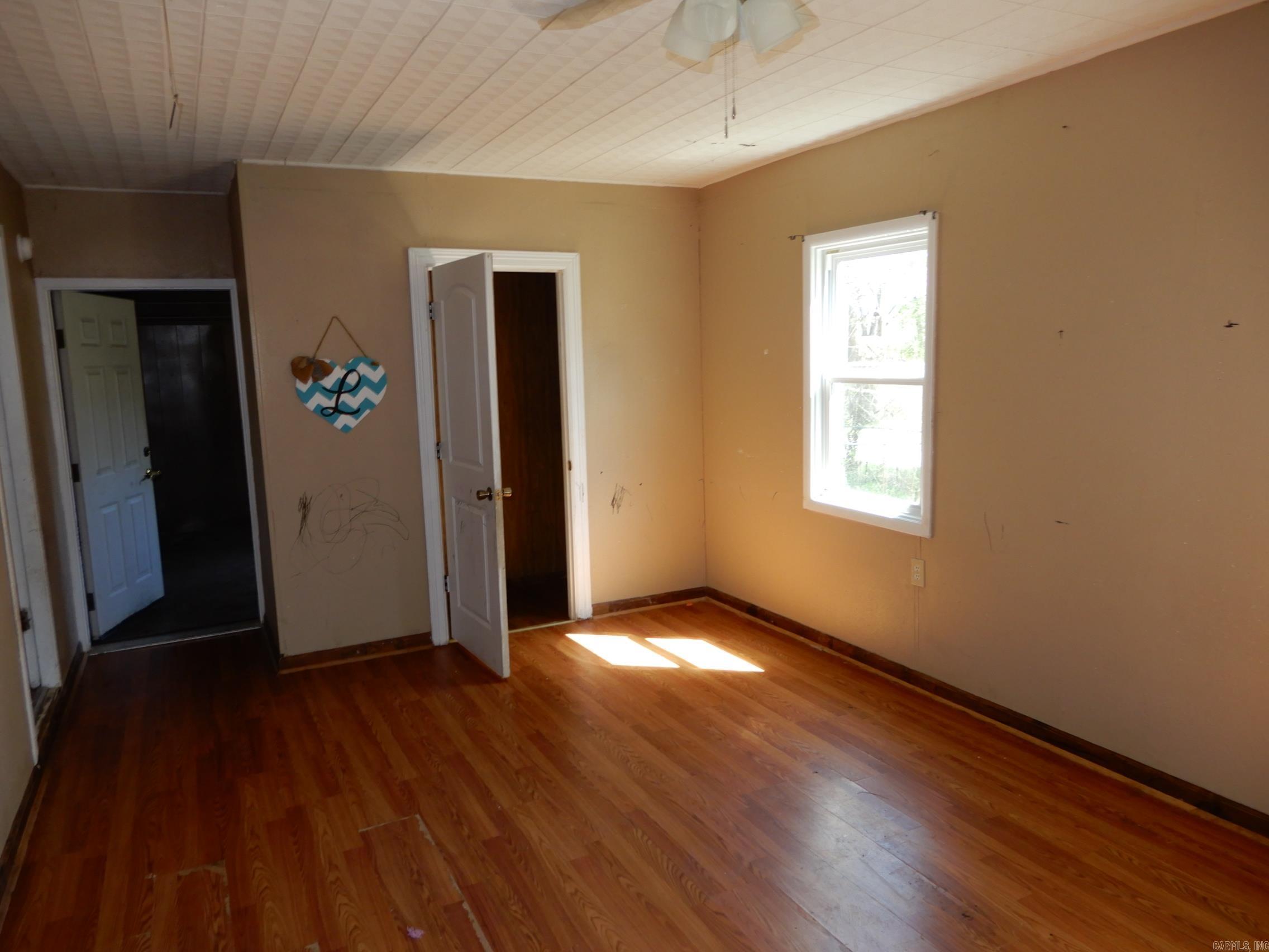 901 West Property Photo 16