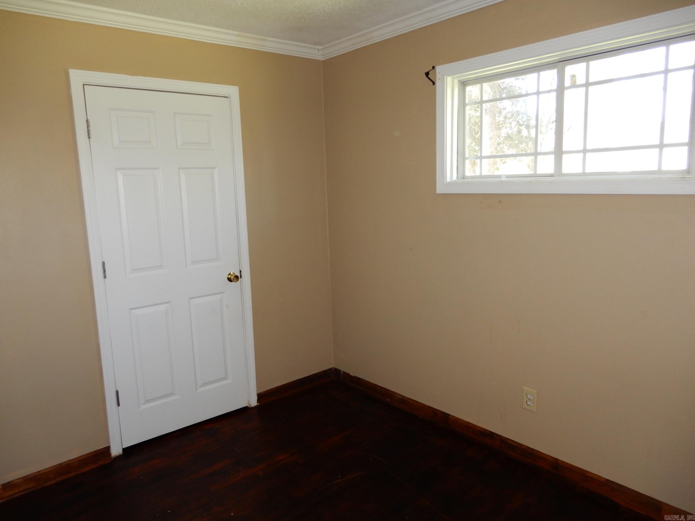 901 West Property Photo 21