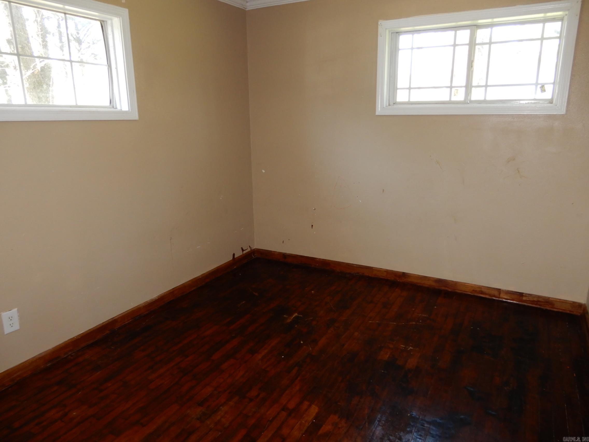 901 West Property Photo 22