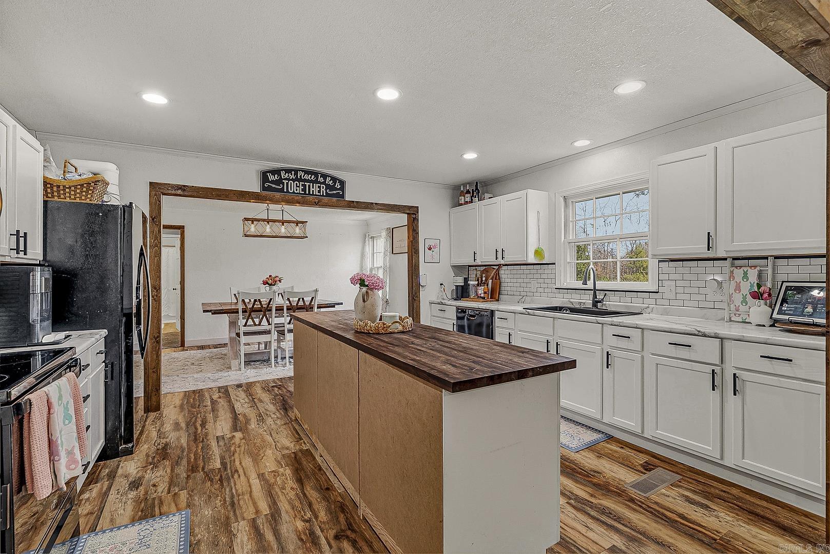 77 Cr 1412 Property Photo 32