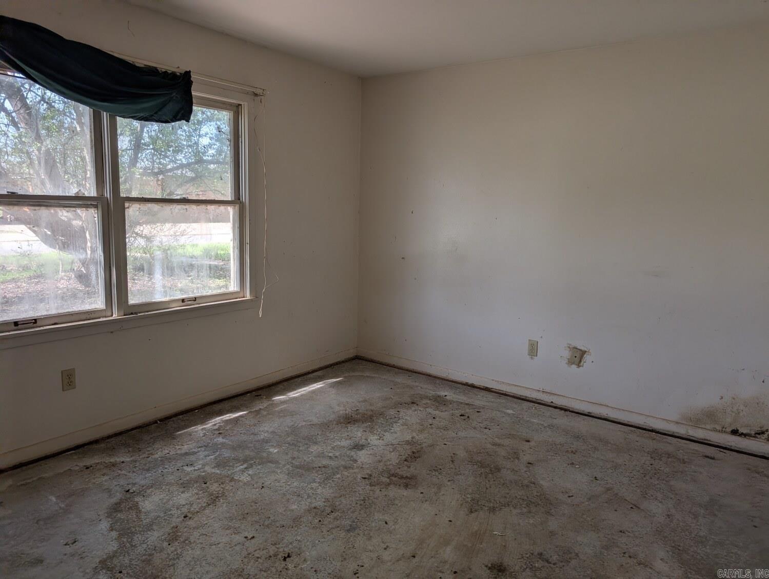 405 W Jackson Property Photo 8