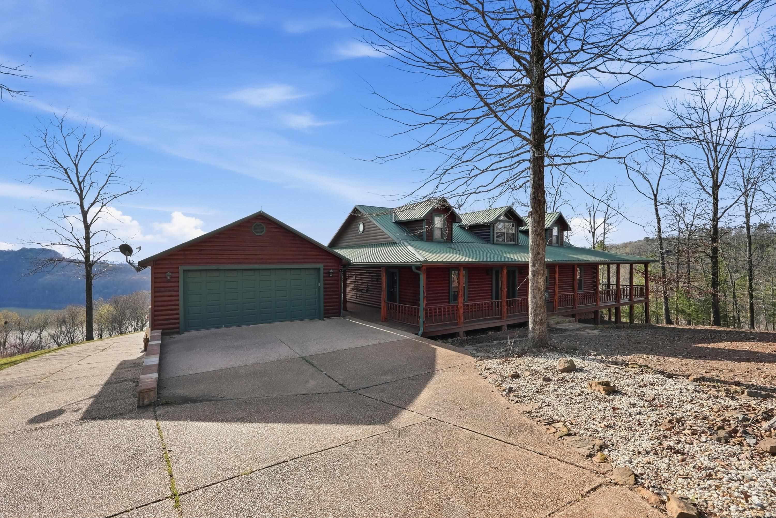 780 Watersedge Dr. Property Photo 2