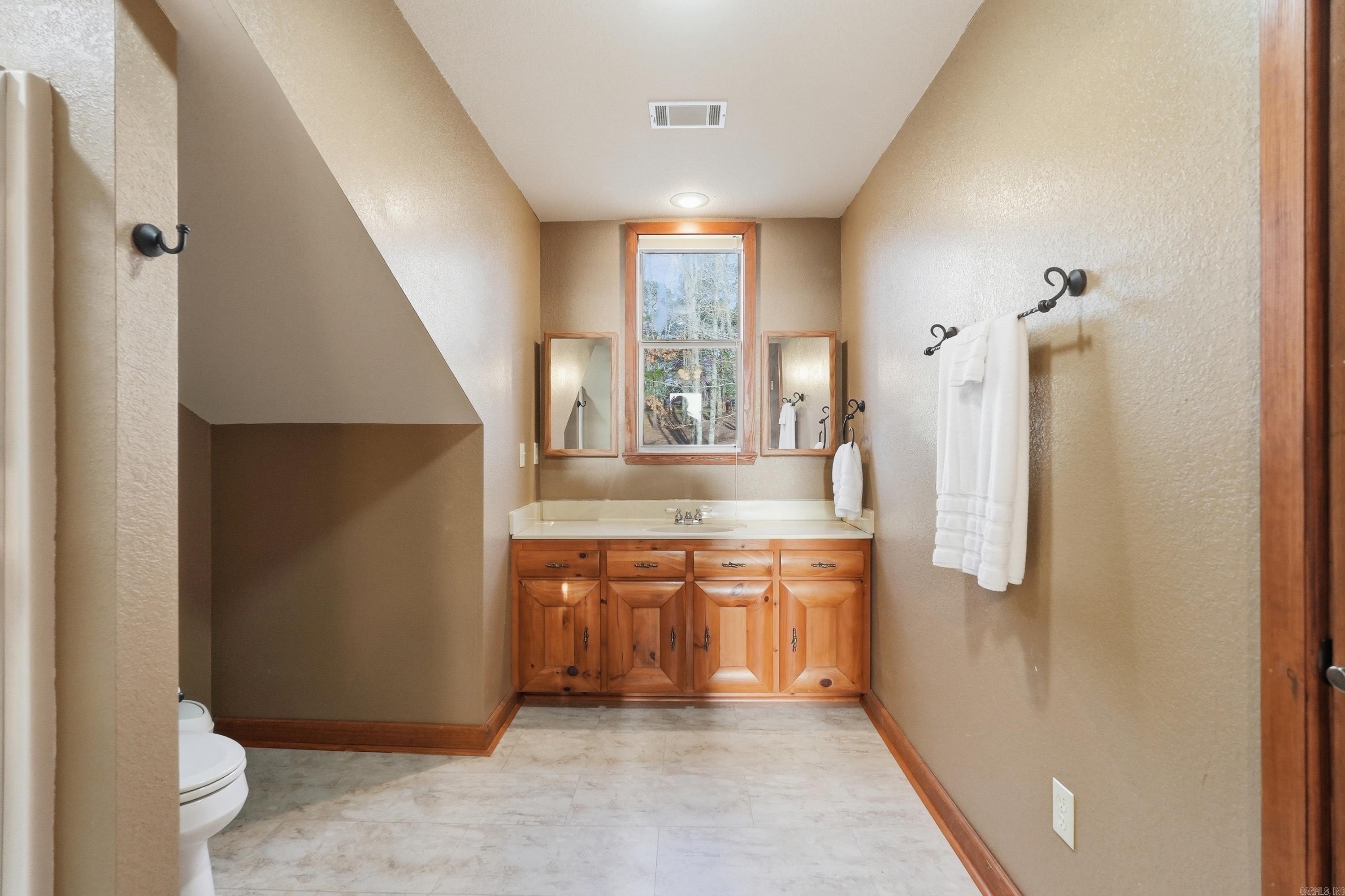780 Watersedge Dr. Property Photo 38