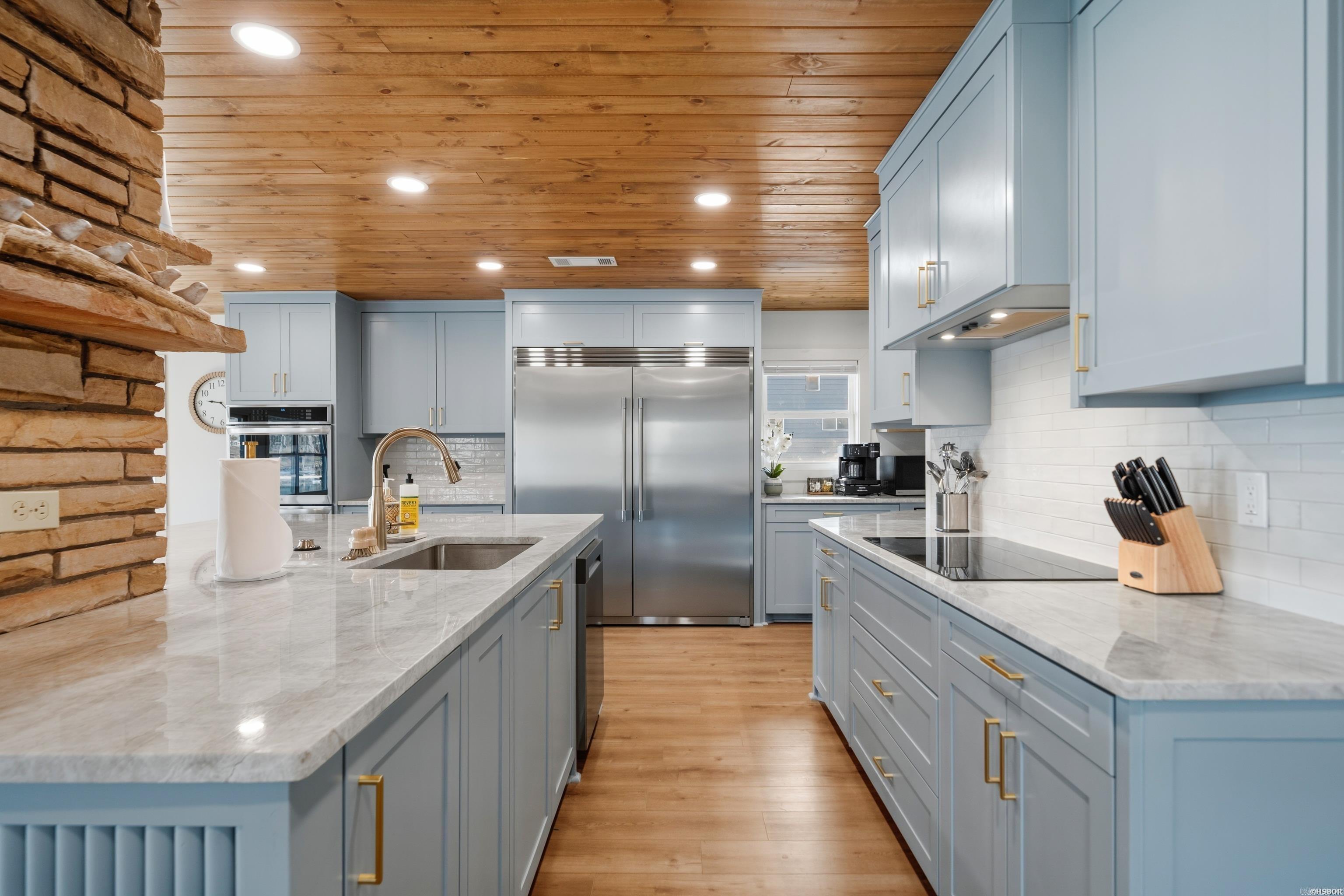 186 Riverside Drive Property Photo 13