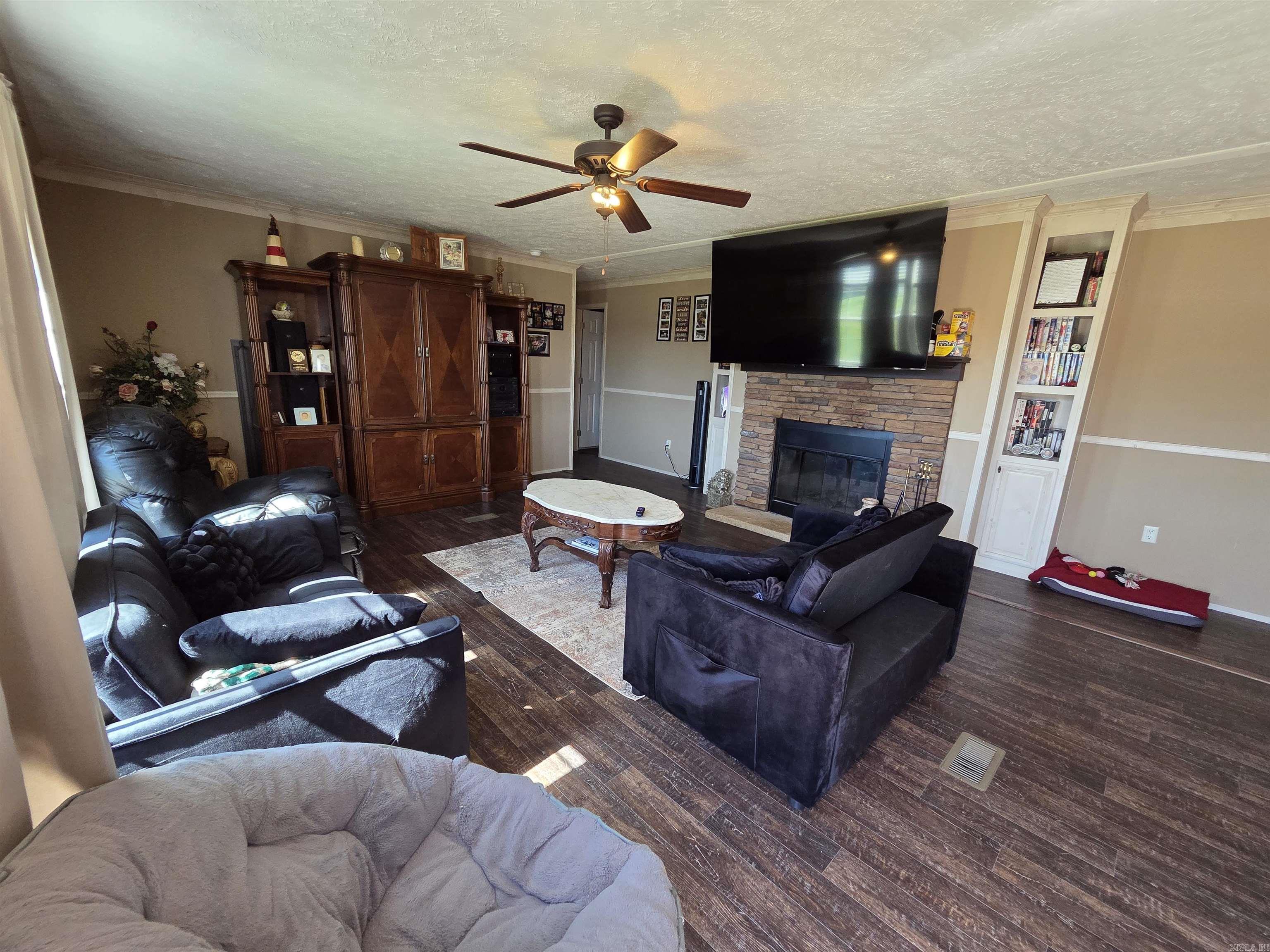 2102 Lake Shore Lane Property Photo 11