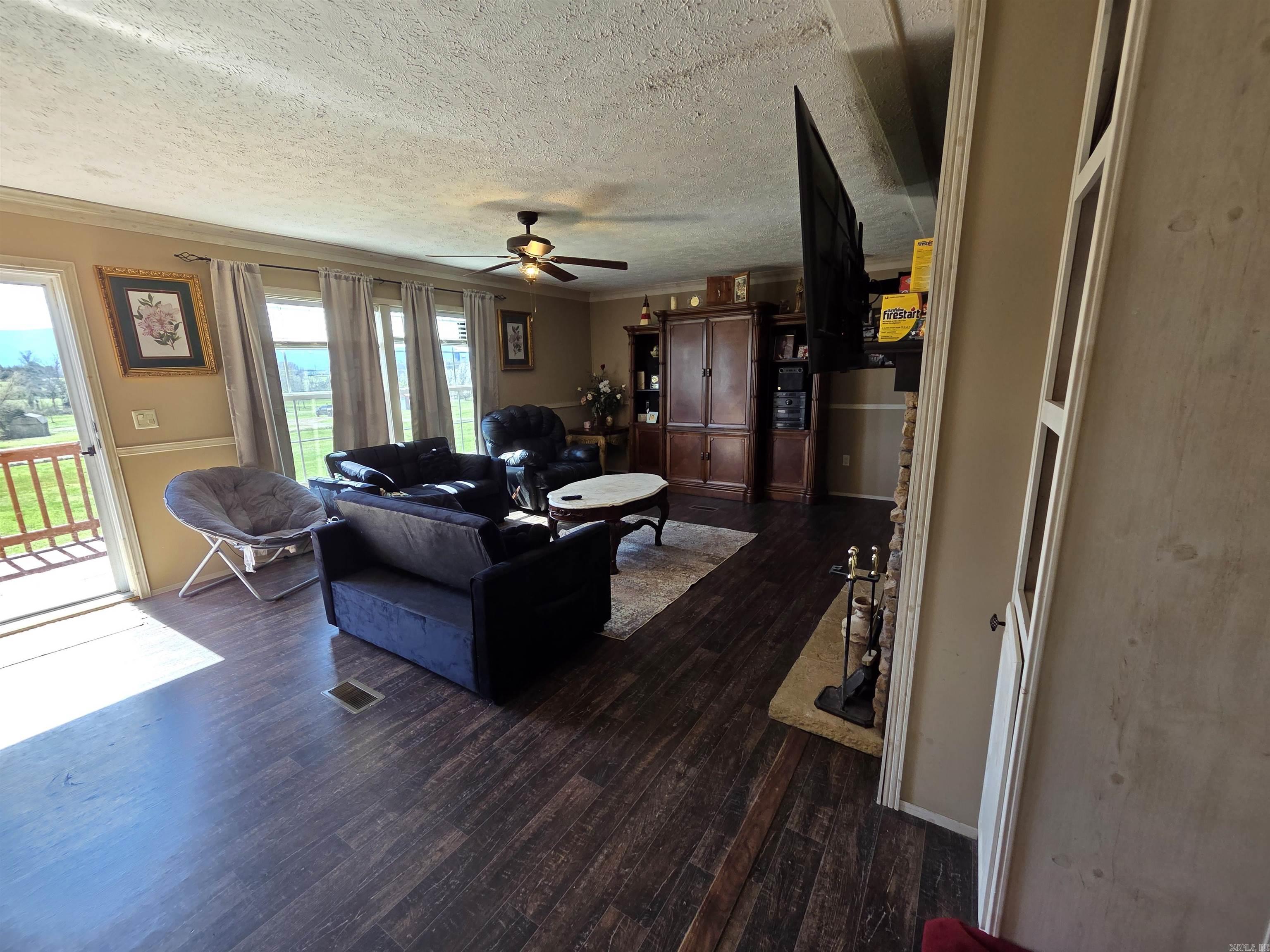 2102 Lake Shore Lane Property Photo 12