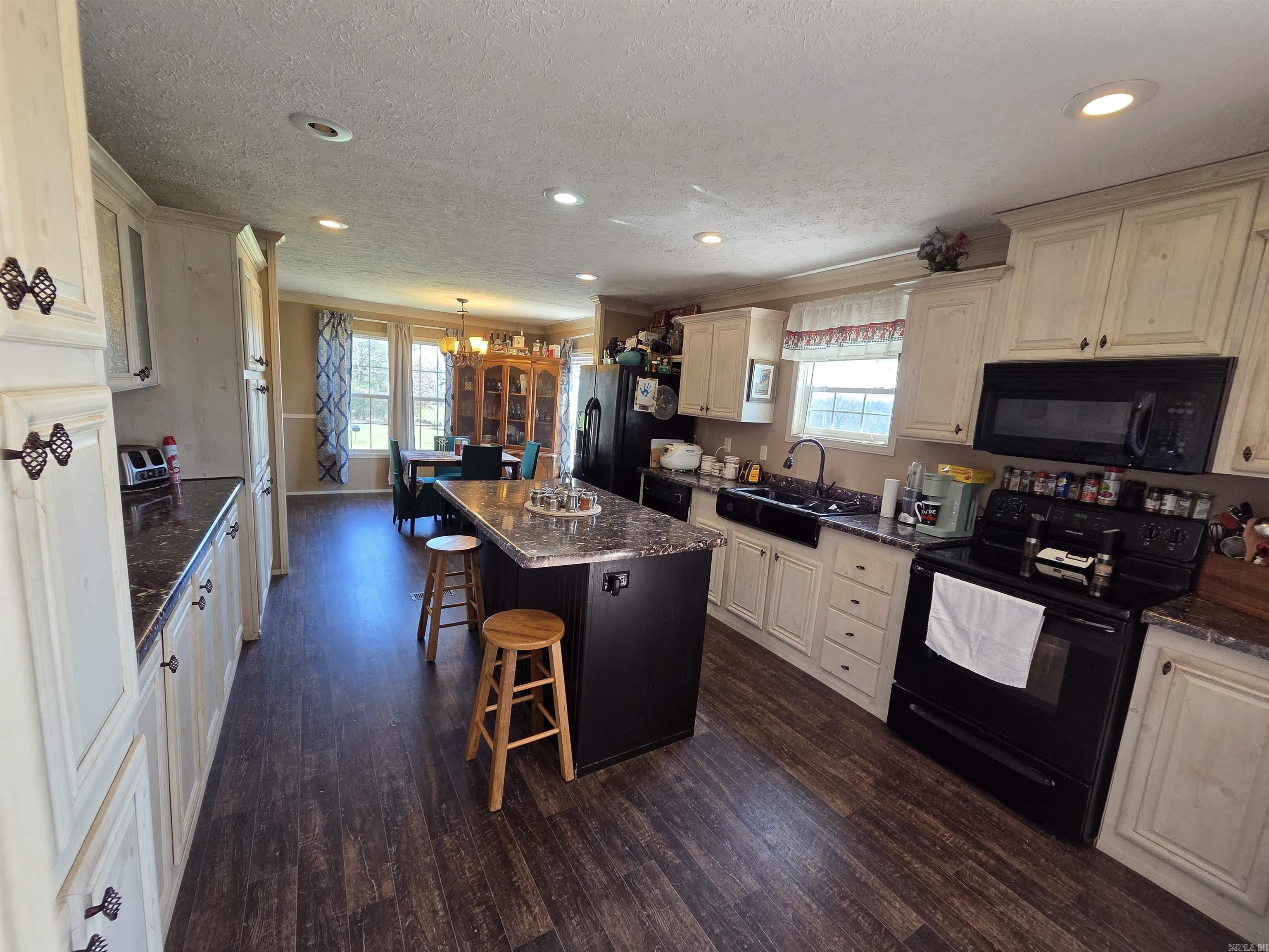 2102 Lake Shore Lane Property Photo 14
